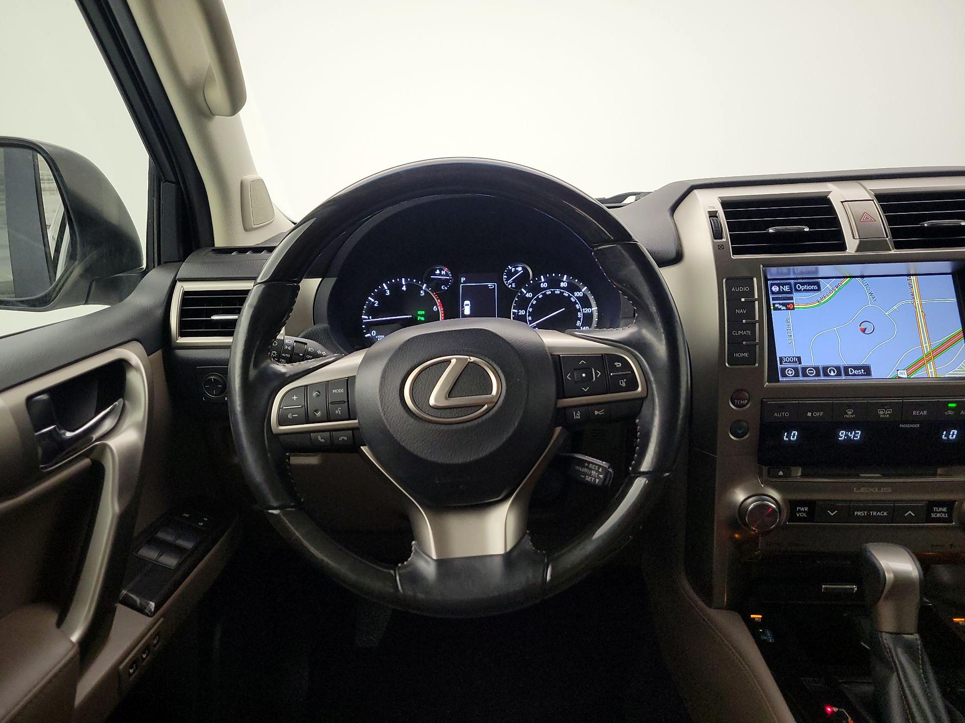 Thumbnail: 2020 Lexus GX - 10