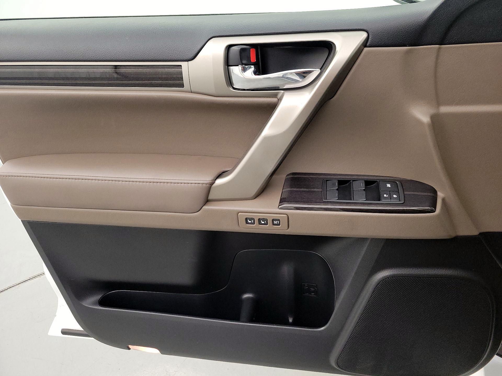 Thumbnail: 2020 Lexus GX - 12