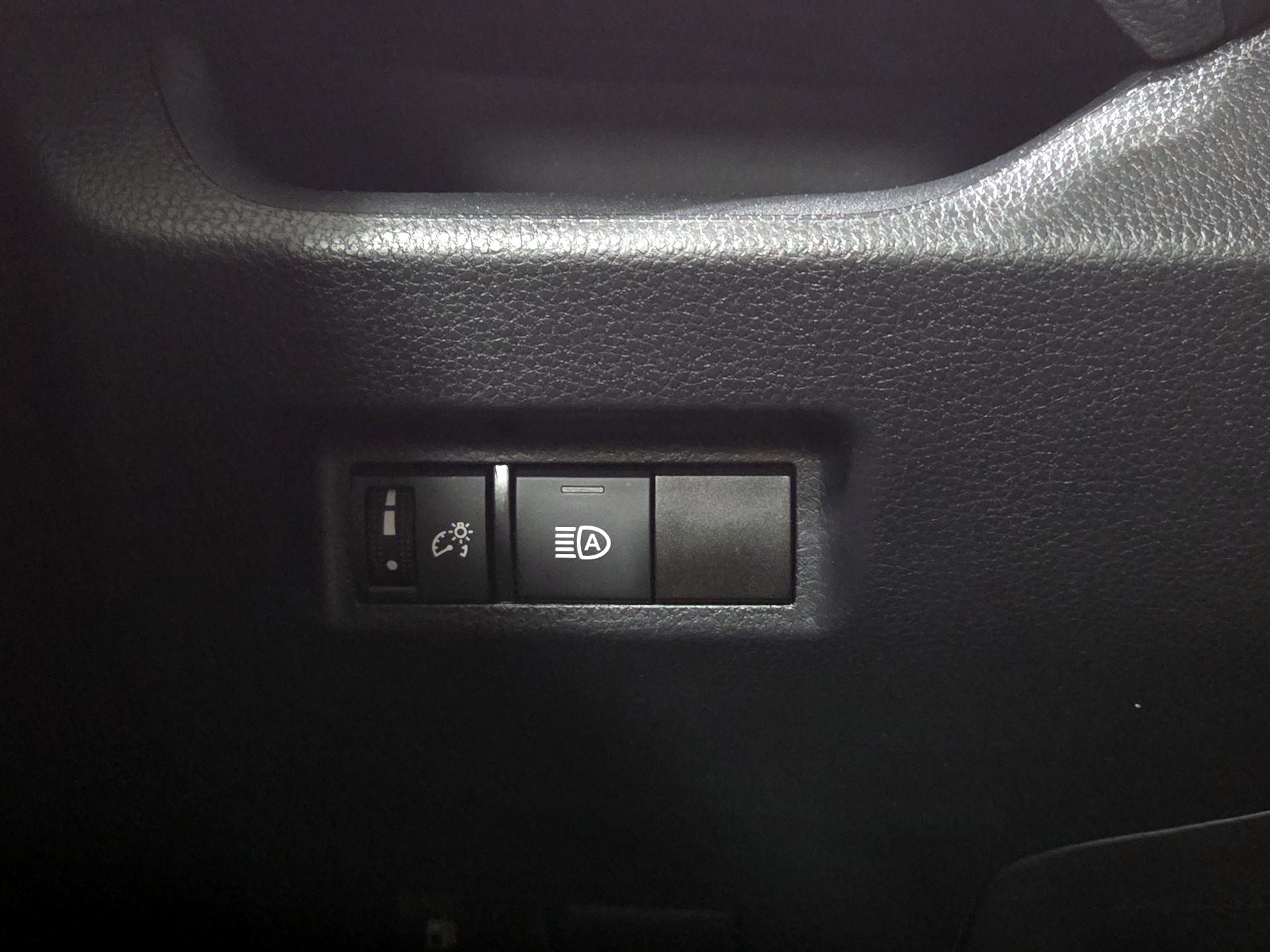 Thumbnail: 2025 Toyota RAV4 - 13
