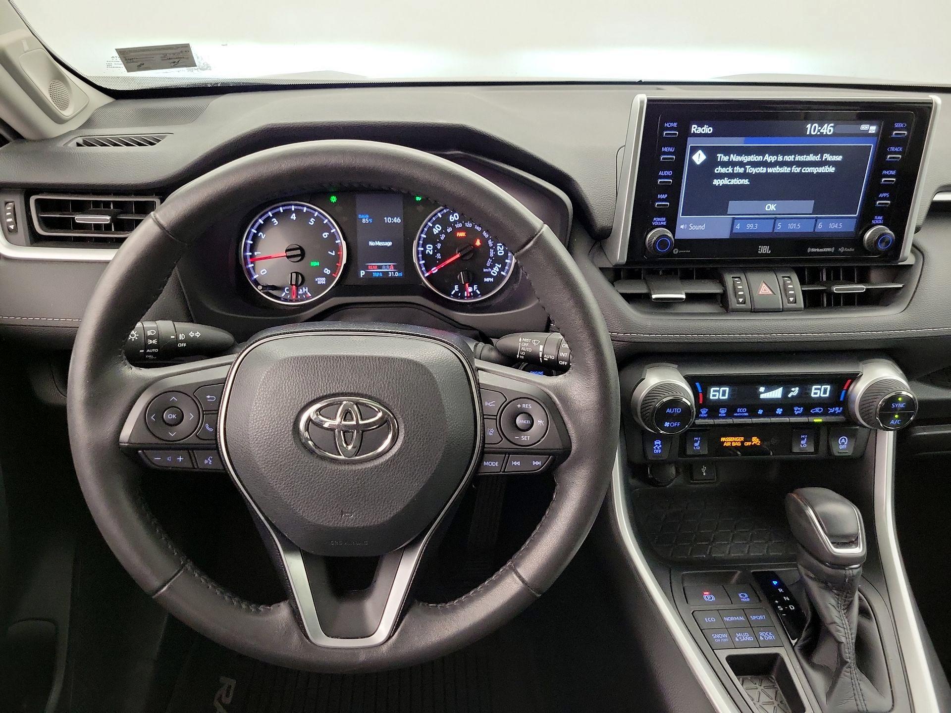 Thumbnail: 2020 Toyota RAV4 - 10
