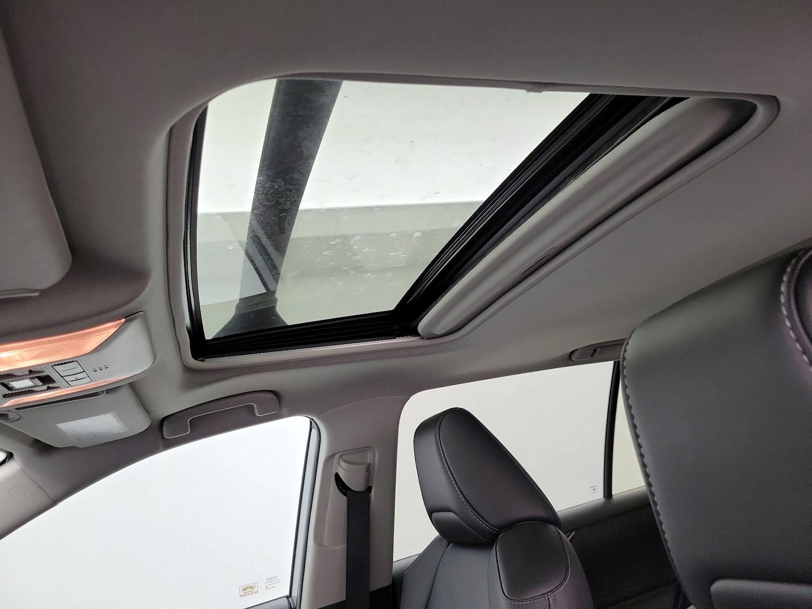 2020 Toyota RAV4 XLE Premium - Photo 20