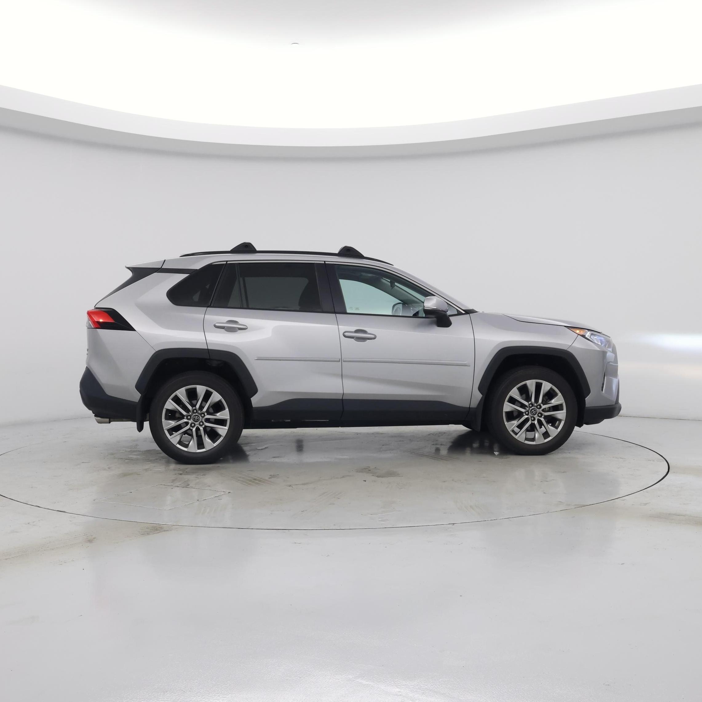 Thumbnail: 2020 Toyota RAV4 - 7