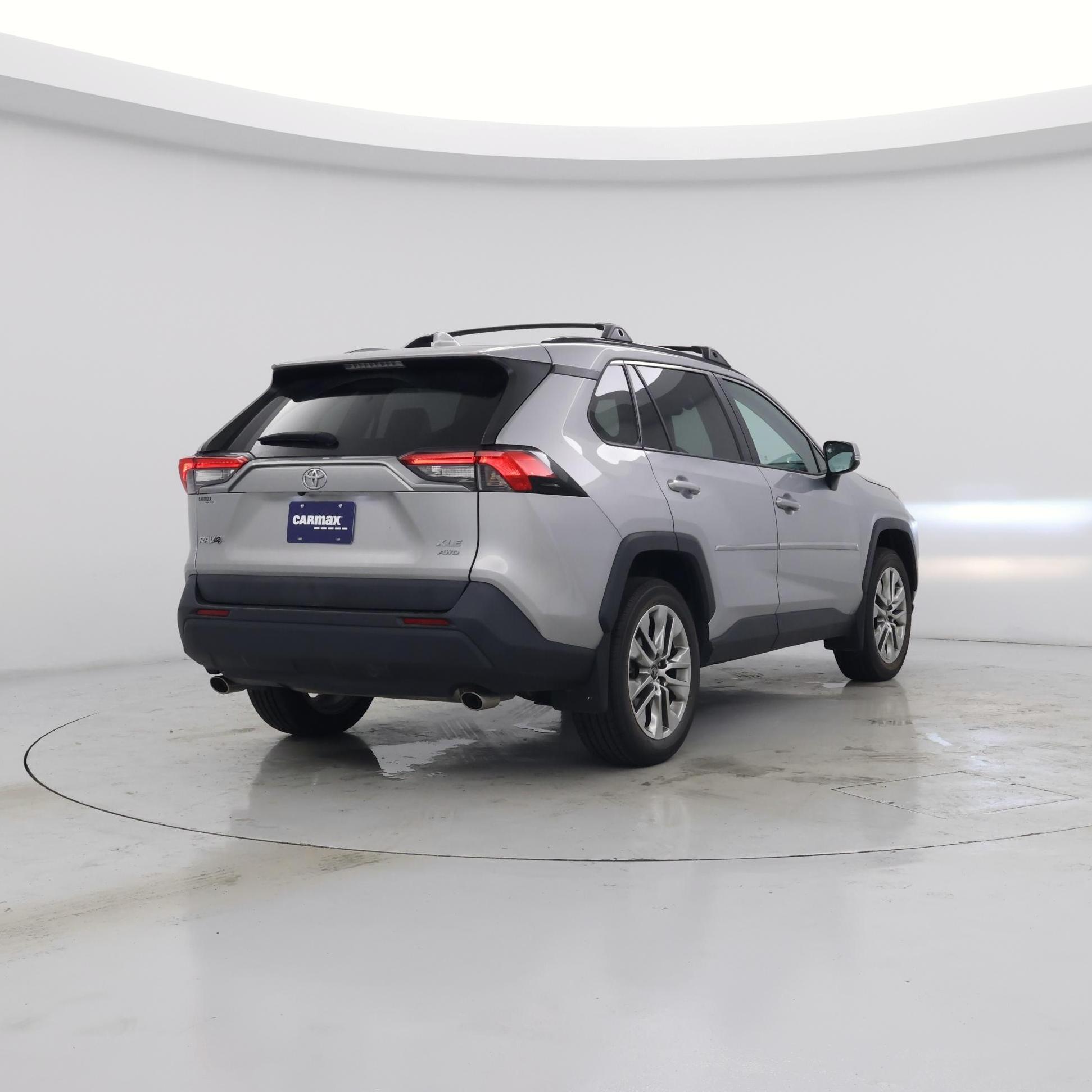 Thumbnail: 2020 Toyota RAV4 - 8