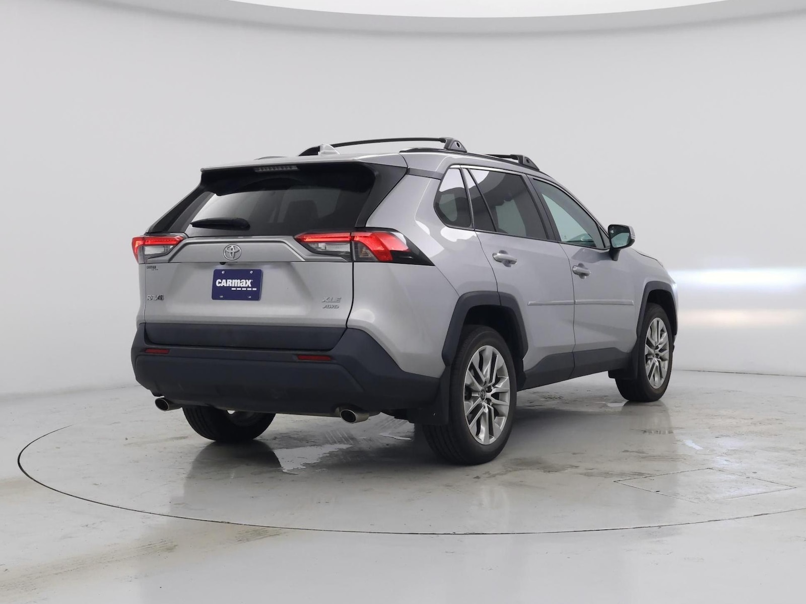 2020 Toyota RAV4 XLE Premium - Photo 9