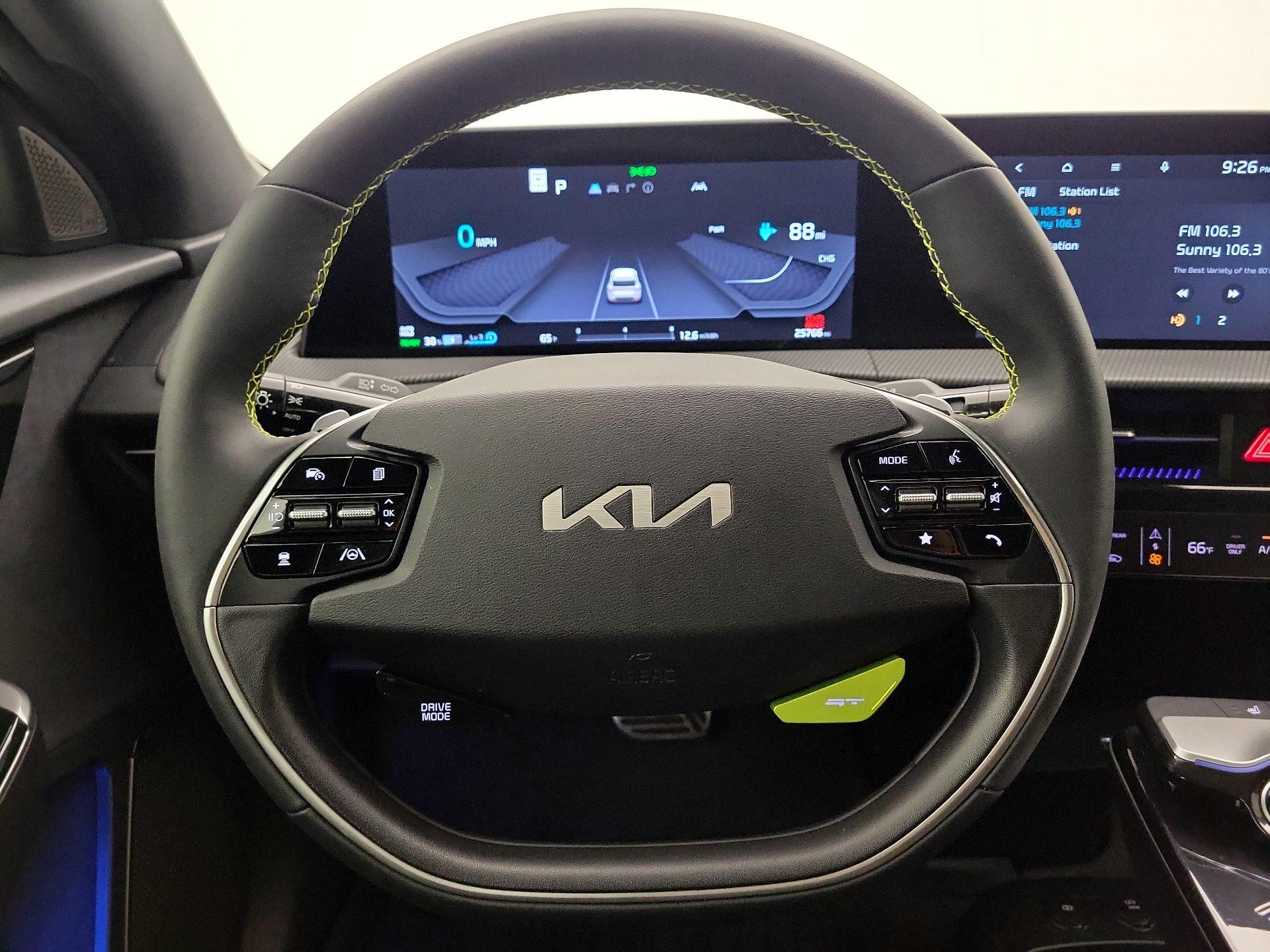 Thumbnail: 2023 Kia EV6 - 10