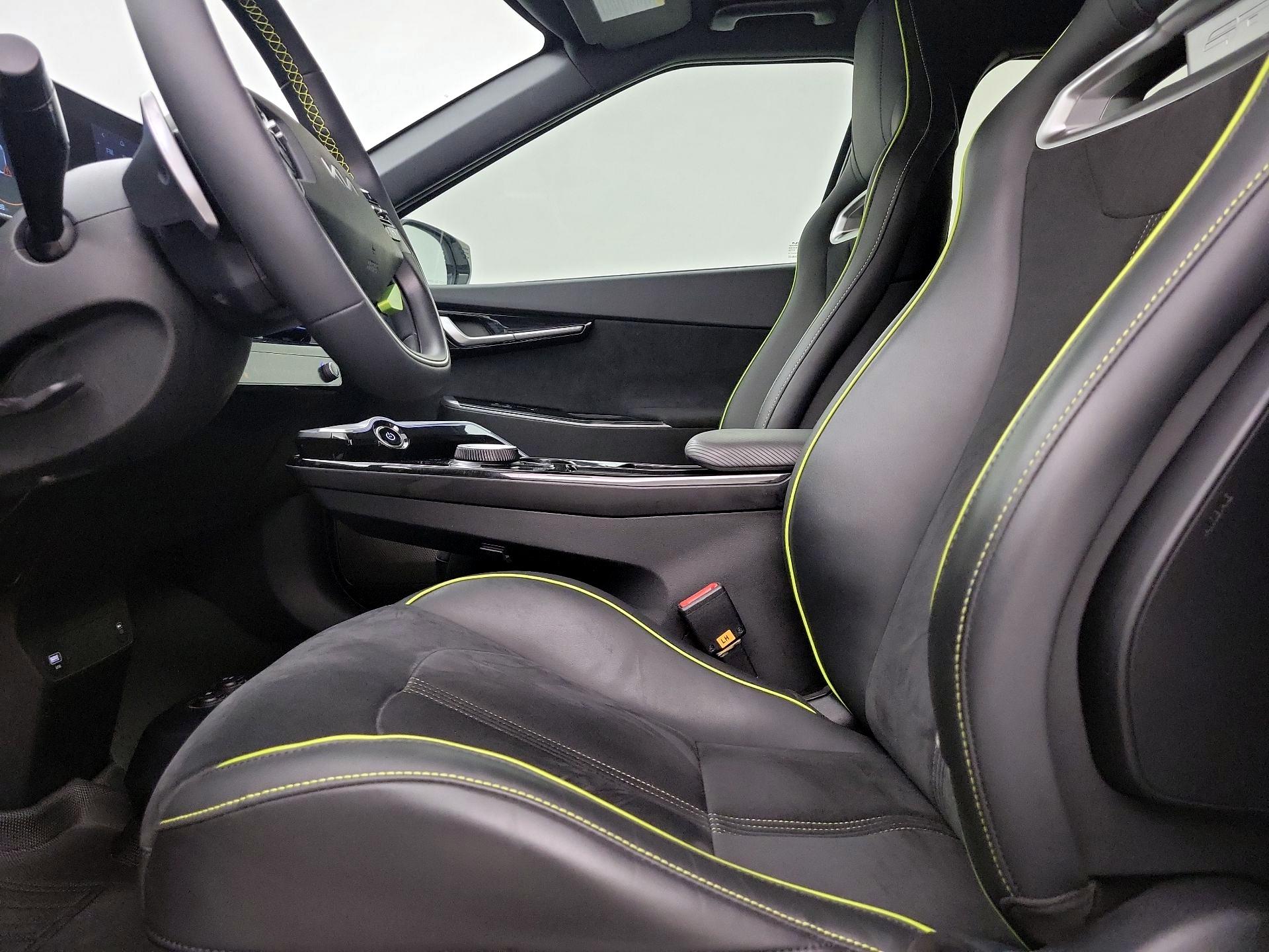 Thumbnail: 2023 Kia EV6 - 11