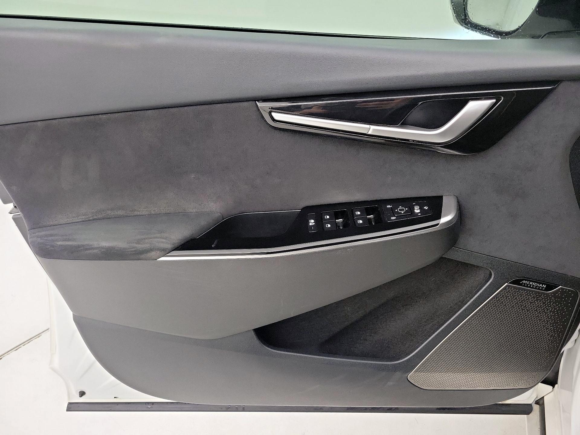 Thumbnail: 2023 Kia EV6 - 12