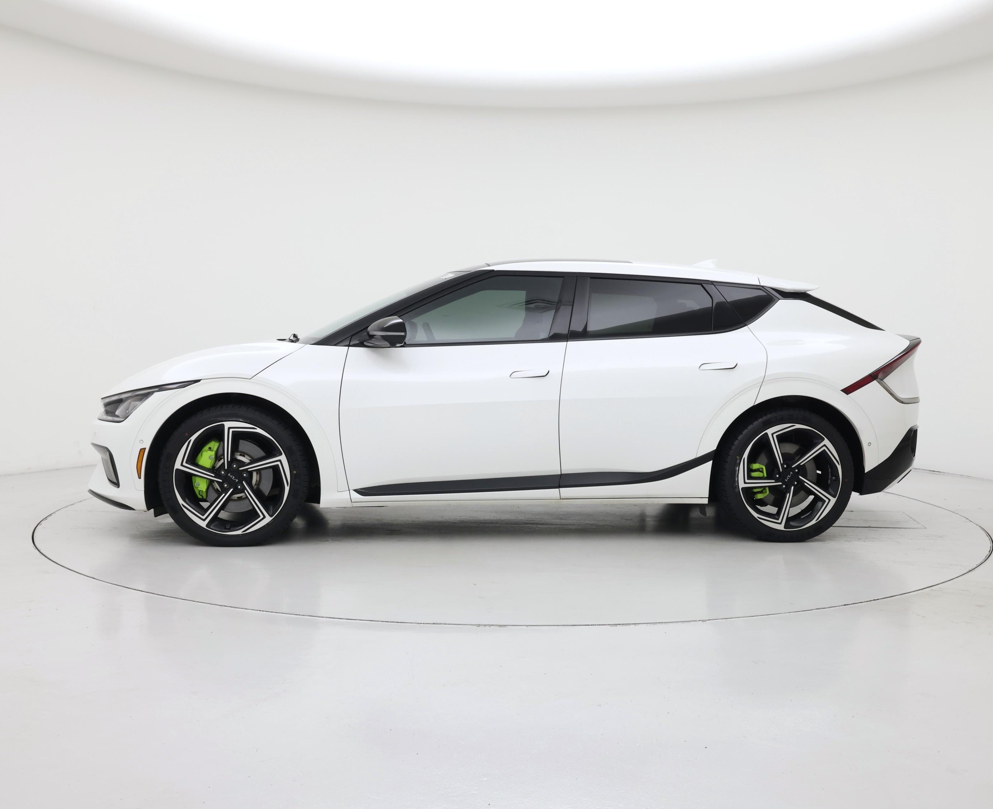 Thumbnail: 2023 Kia EV6 - 3