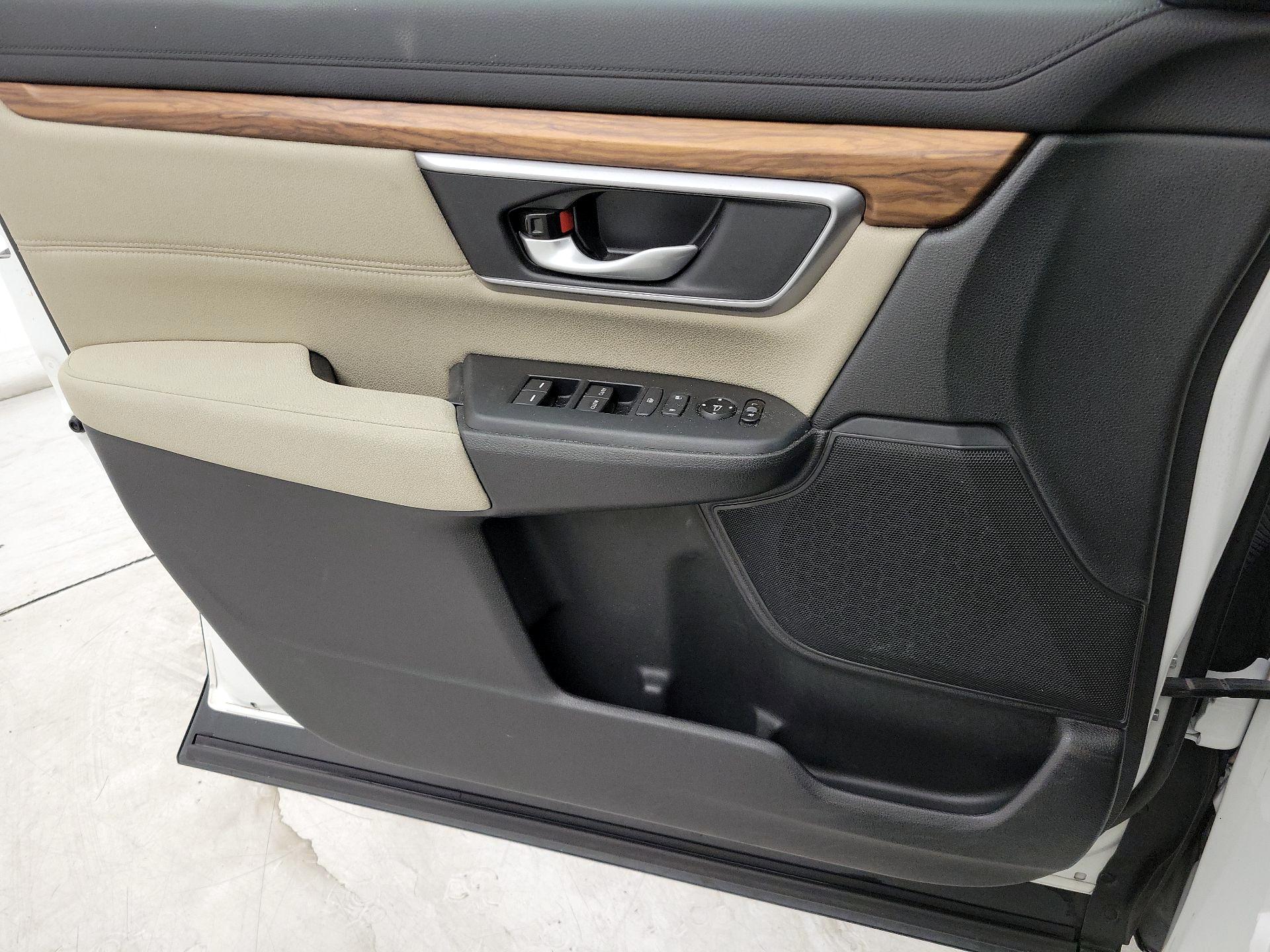 Thumbnail: 2017 Honda CR-V - 12
