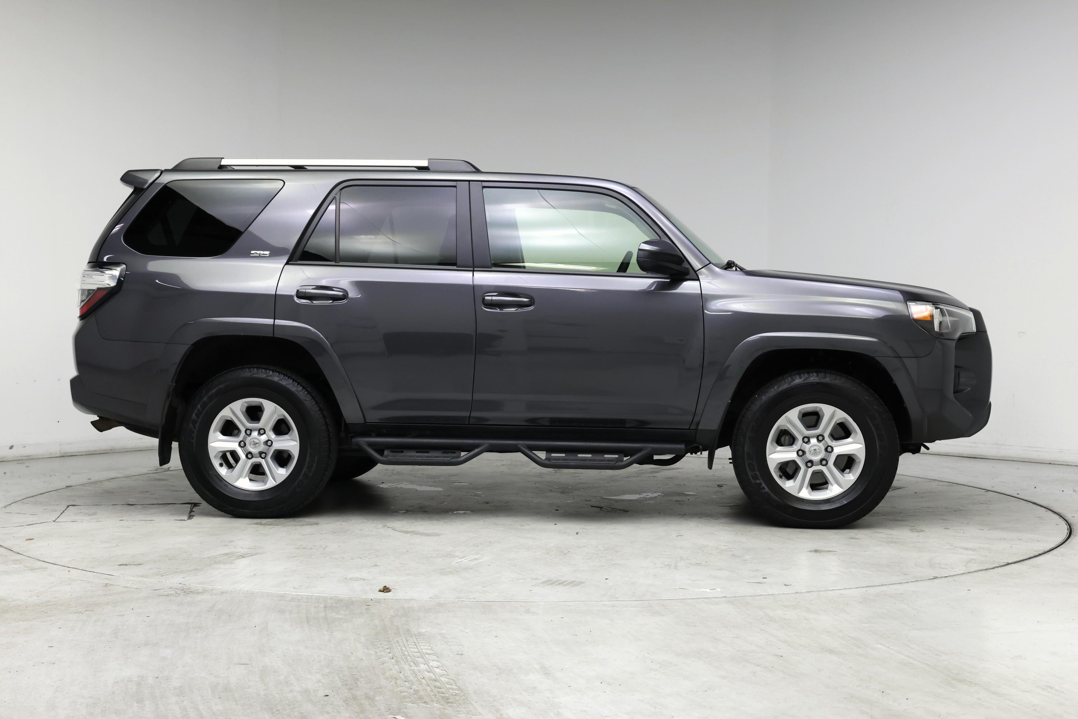 Thumbnail: 2022 Toyota 4Runner - 7