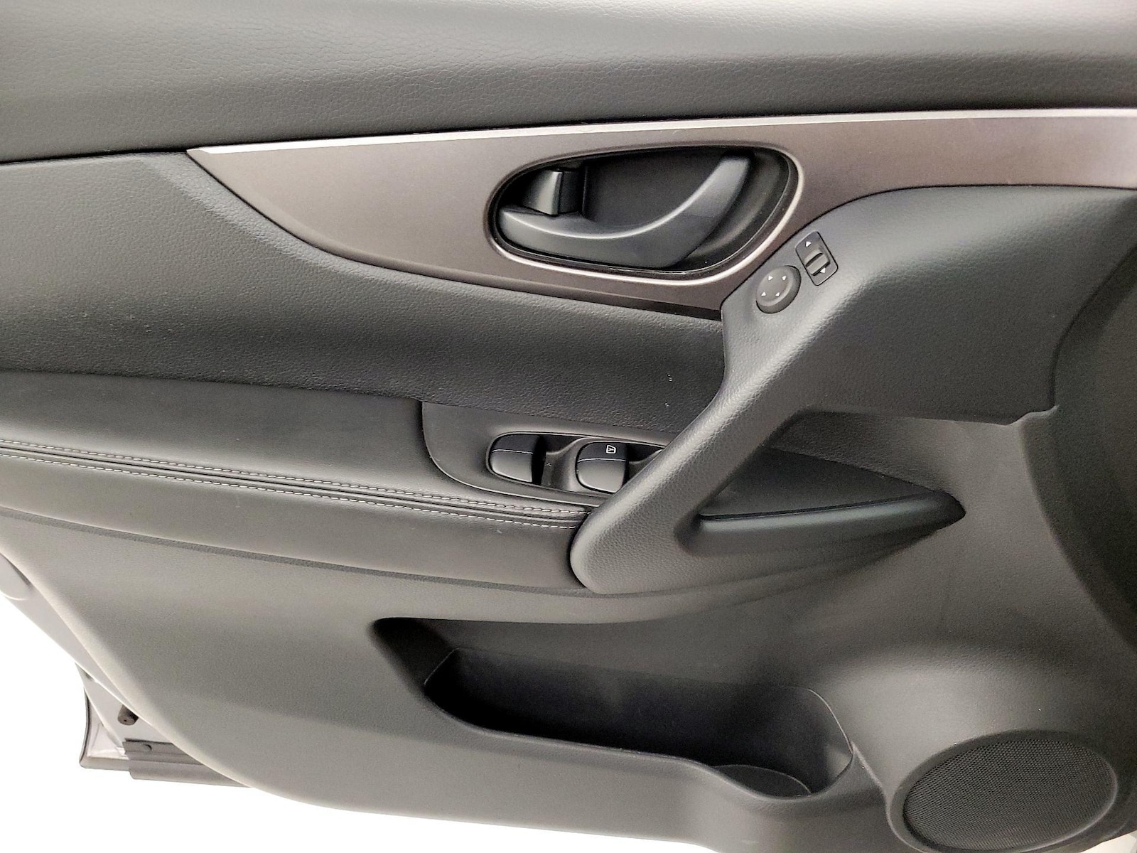 2021 Nissan Rogue Sport S - Photo 13