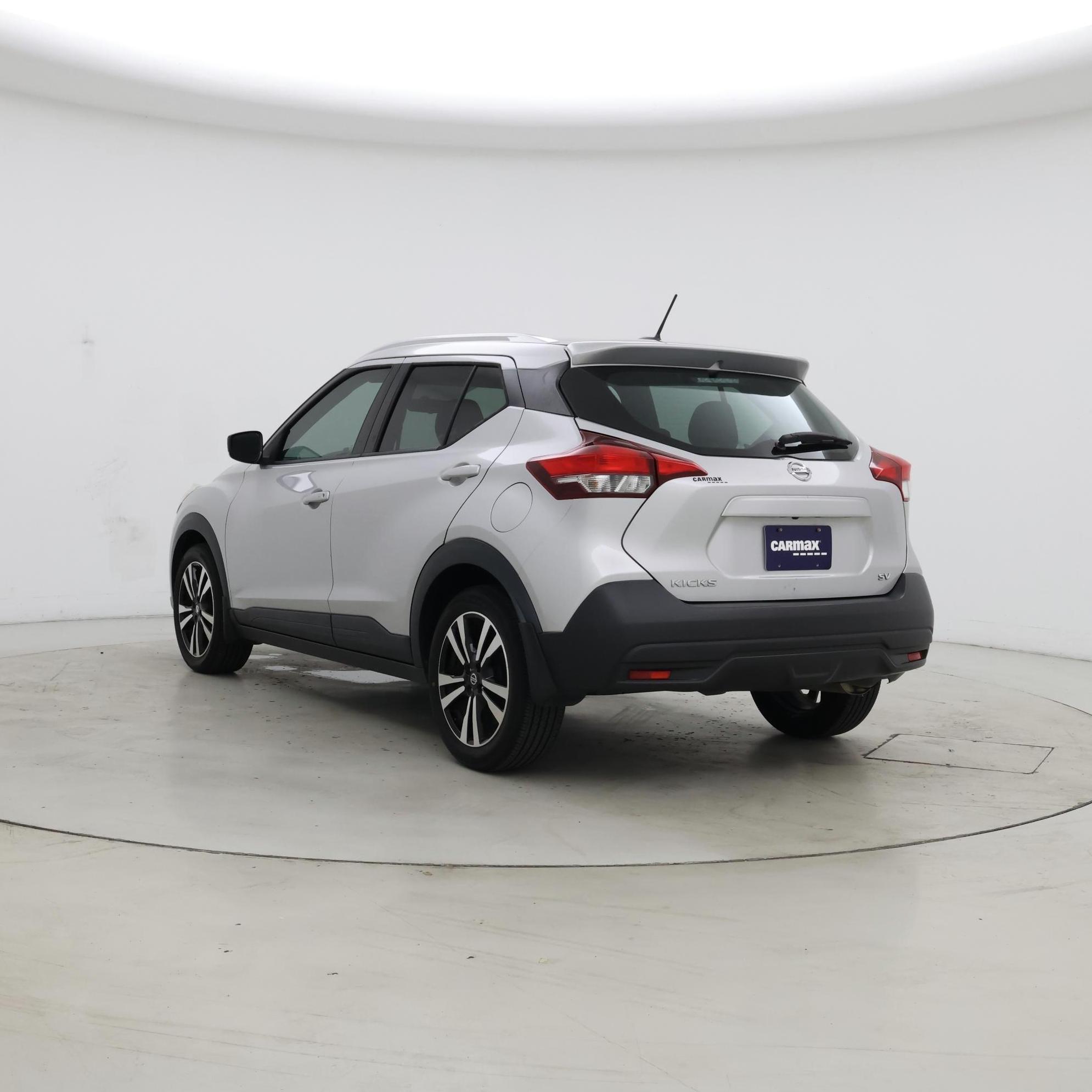 Thumbnail: 2019 Nissan Kicks - 2