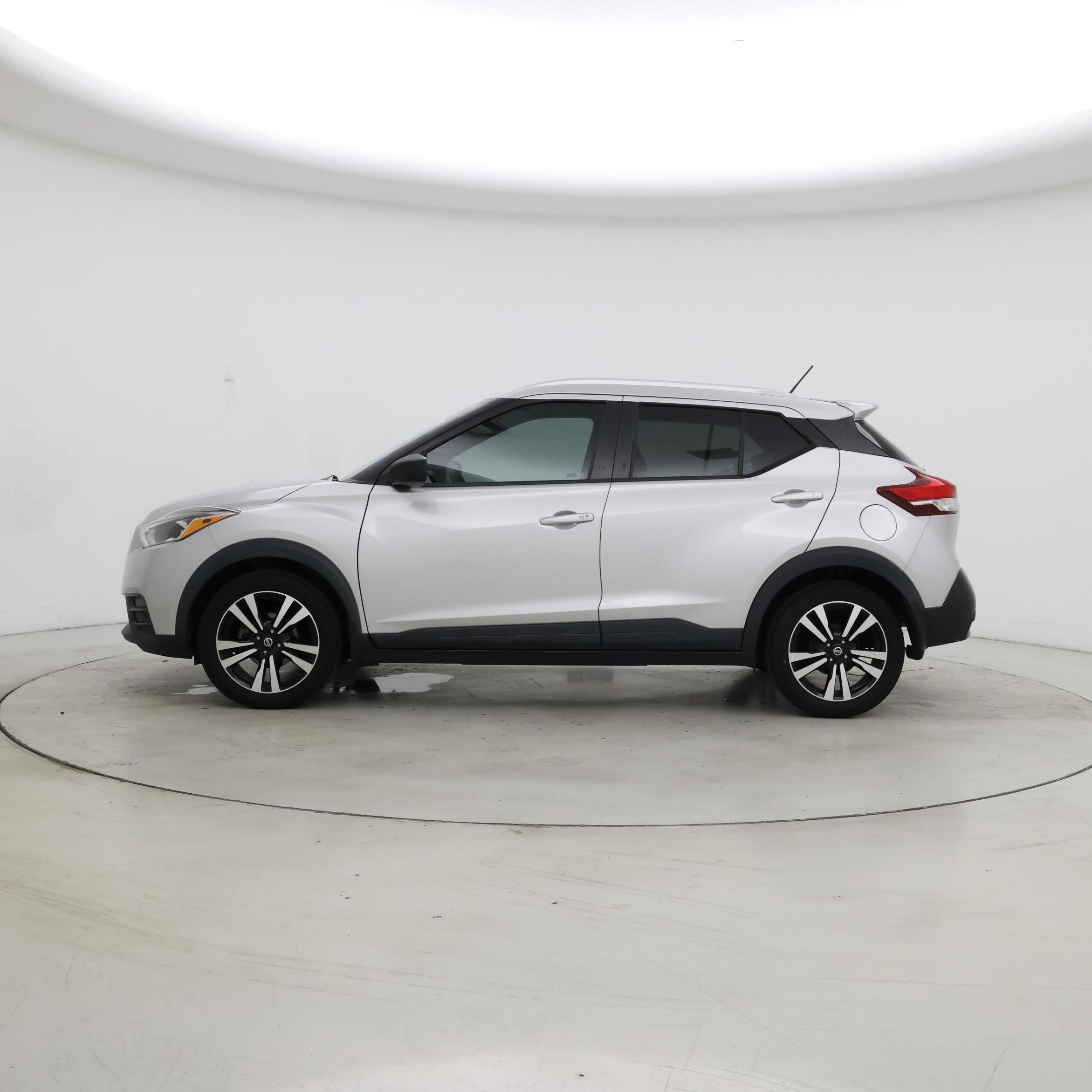 Thumbnail: 2019 Nissan Kicks - 3