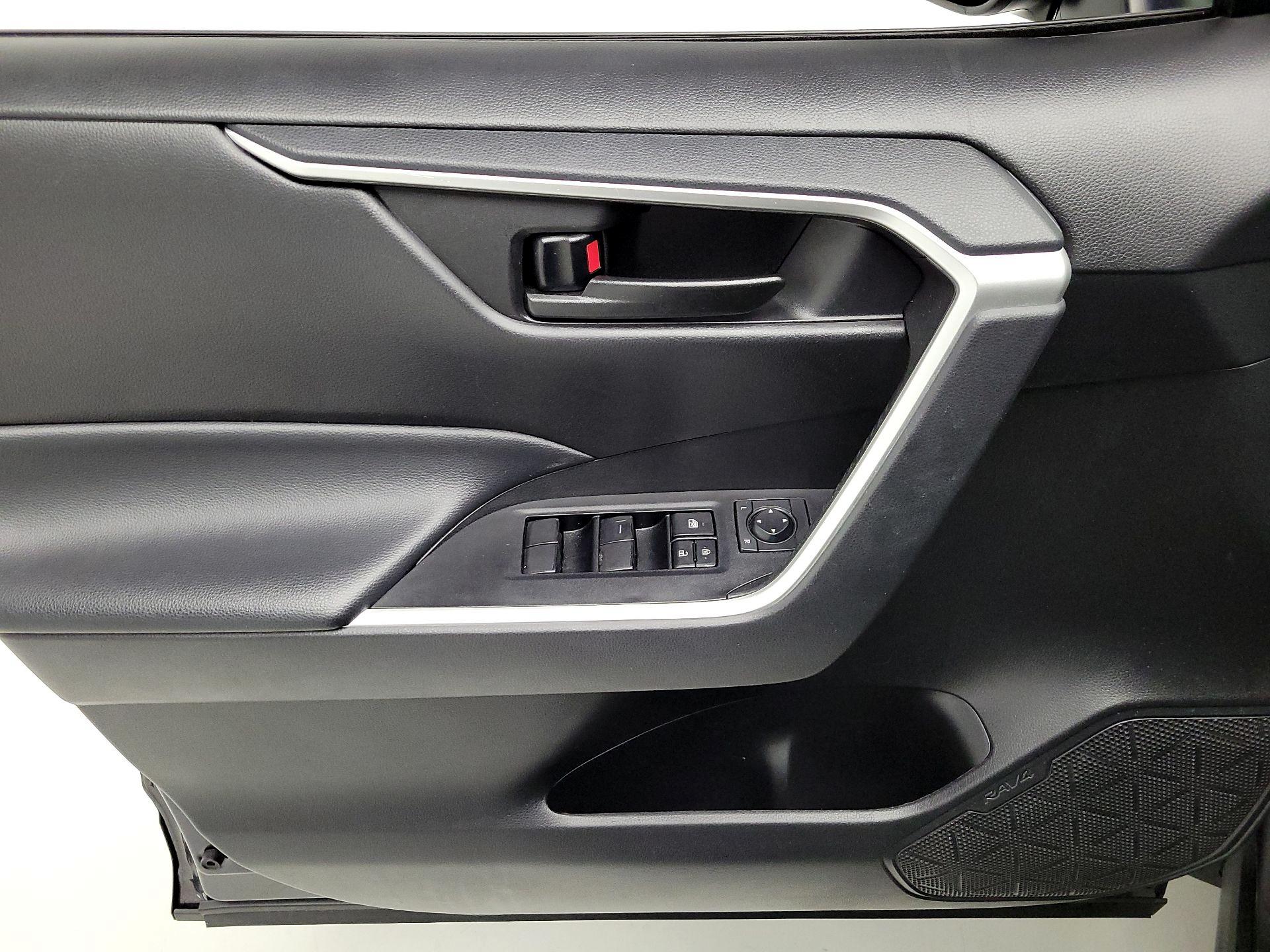 Thumbnail: 2023 Toyota RAV4 - 12
