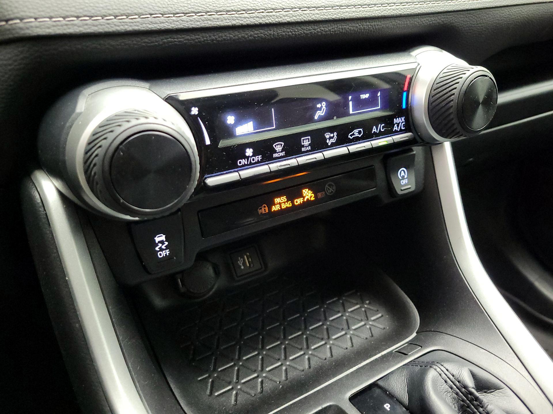 Thumbnail: 2023 Toyota RAV4 - 15