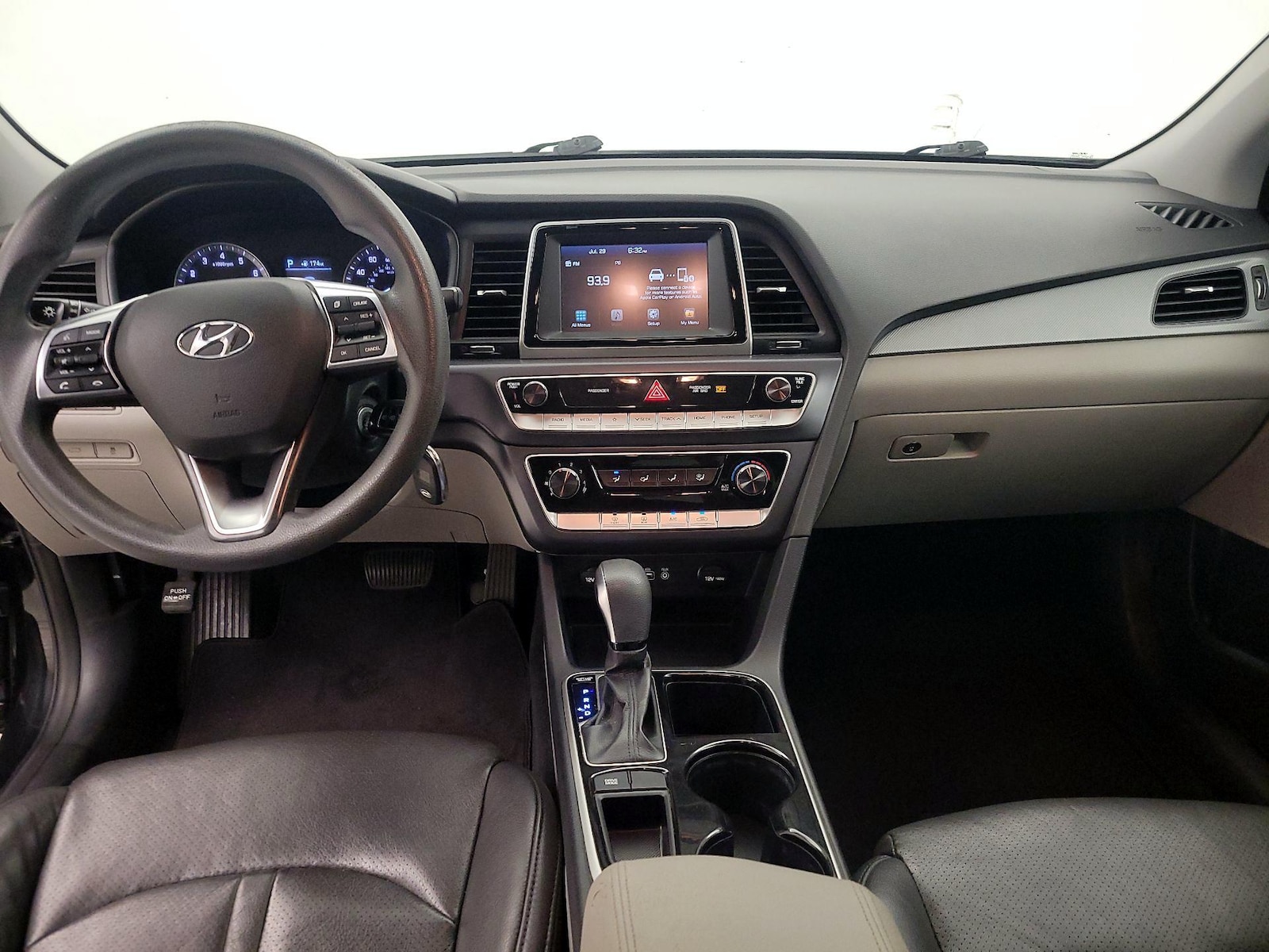 2018 Hyundai Sonata SE - Photo 10
