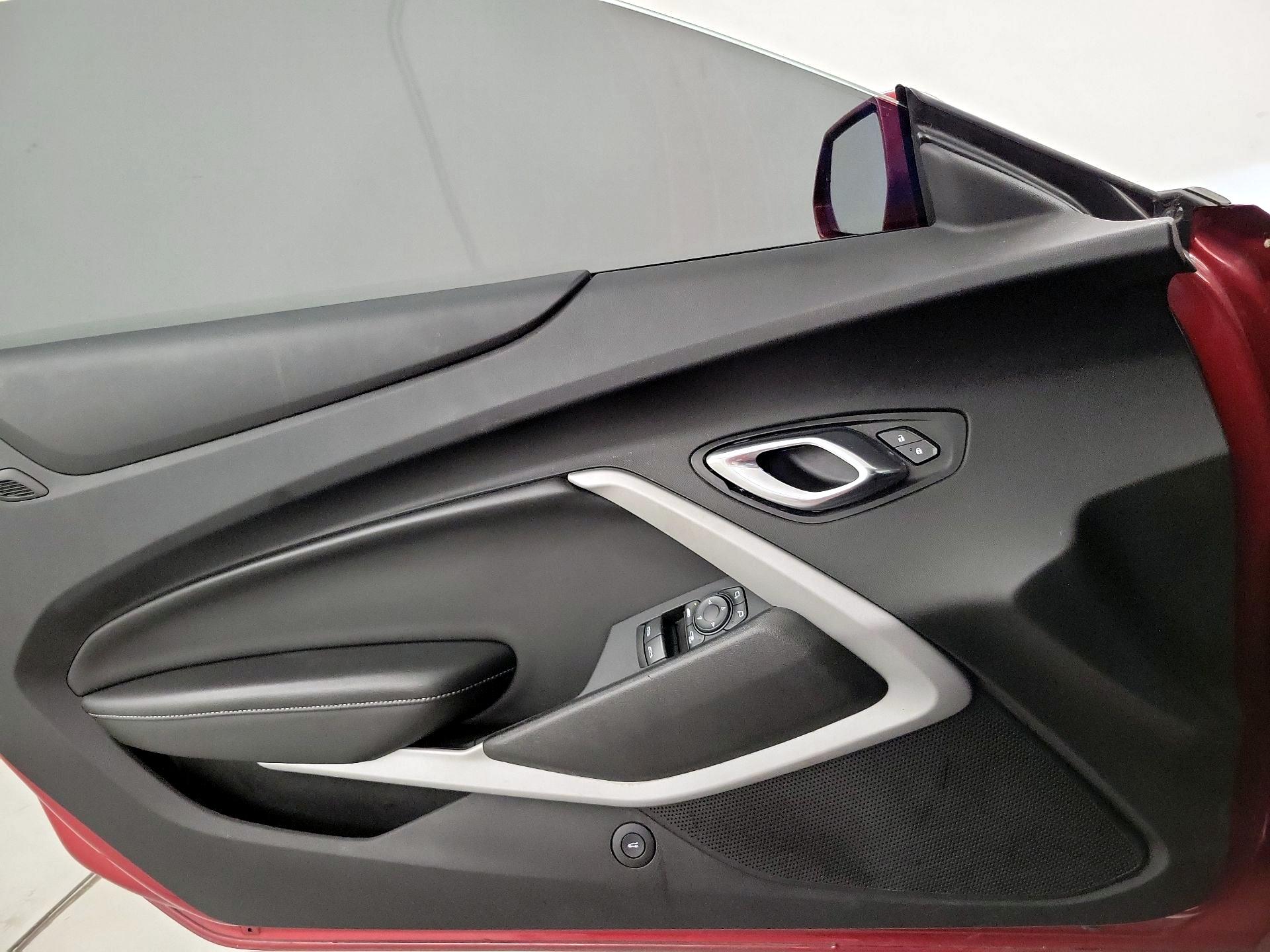 Thumbnail: 2020 Chevrolet Camaro - 10