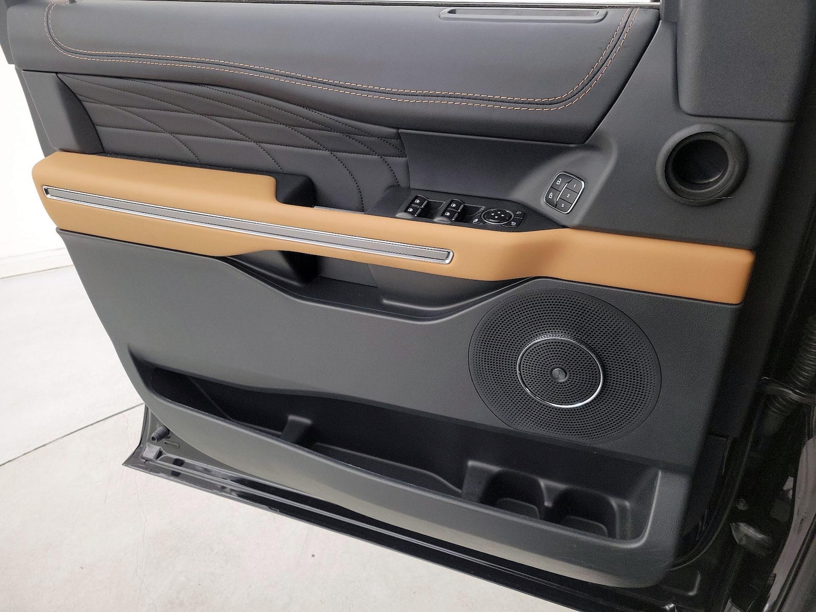 2024 Ford Expedition Platinum - Photo 13