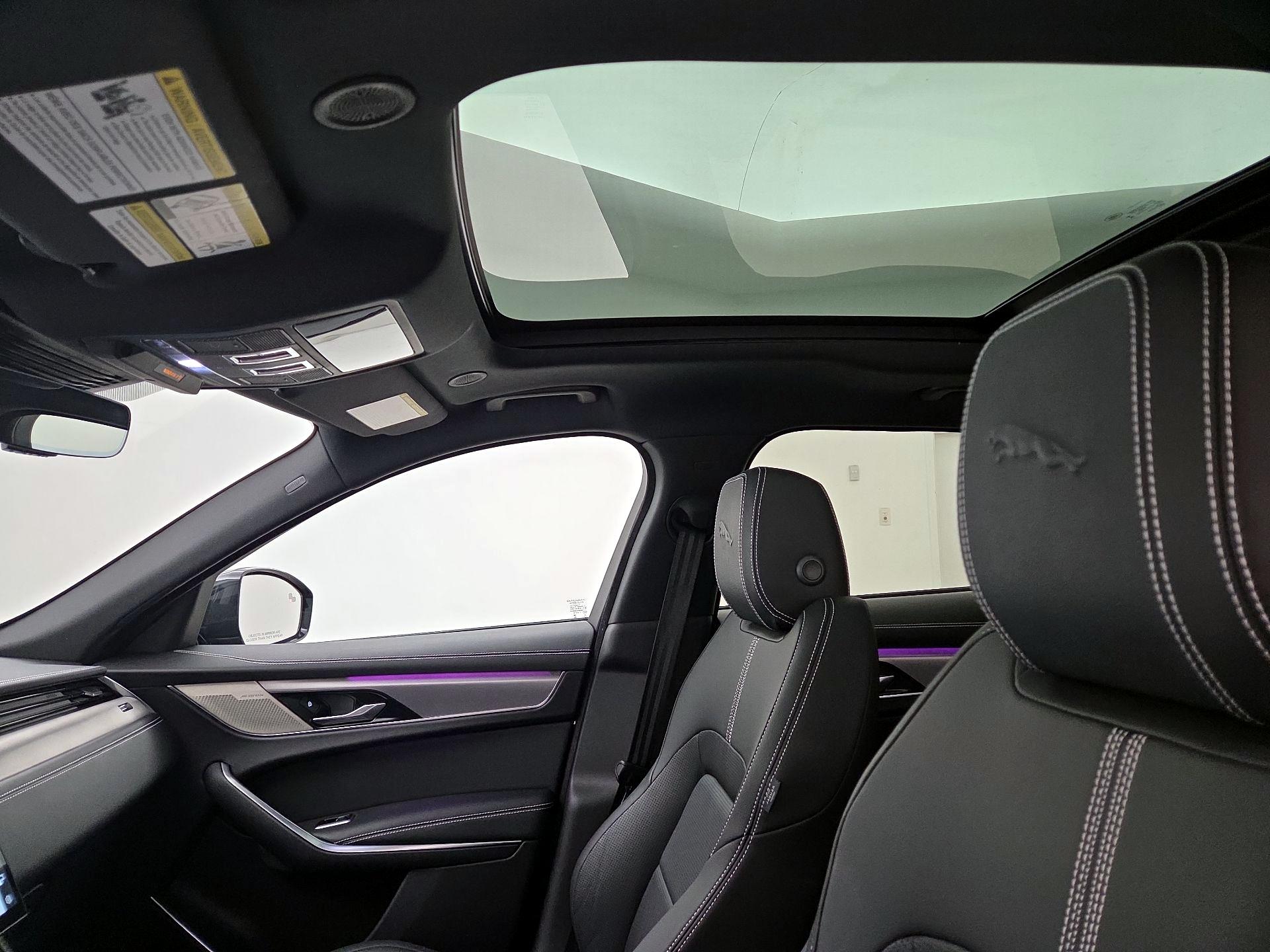 Thumbnail: 2023 Jaguar F-Pace - 20