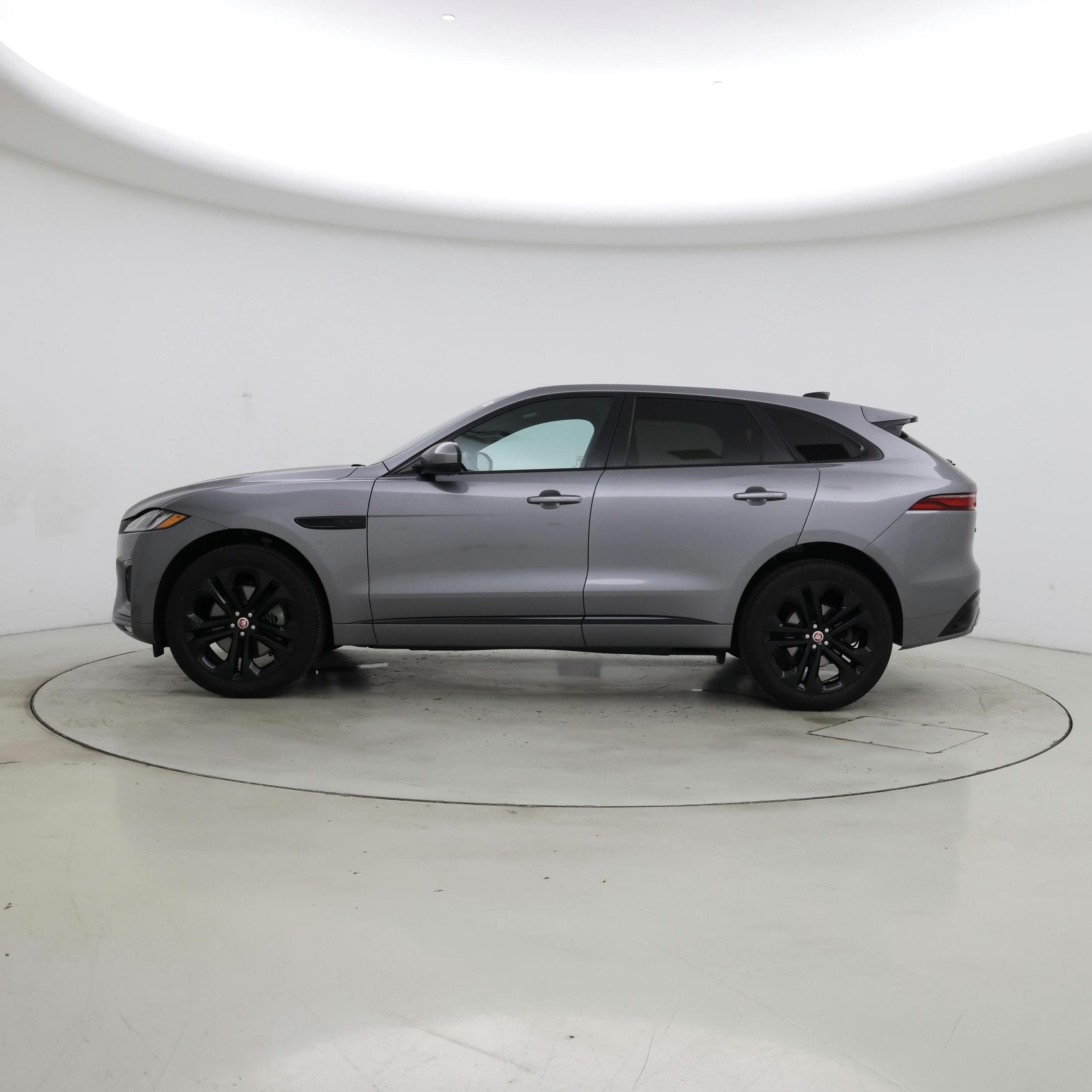 Thumbnail: 2023 Jaguar F-Pace - 3