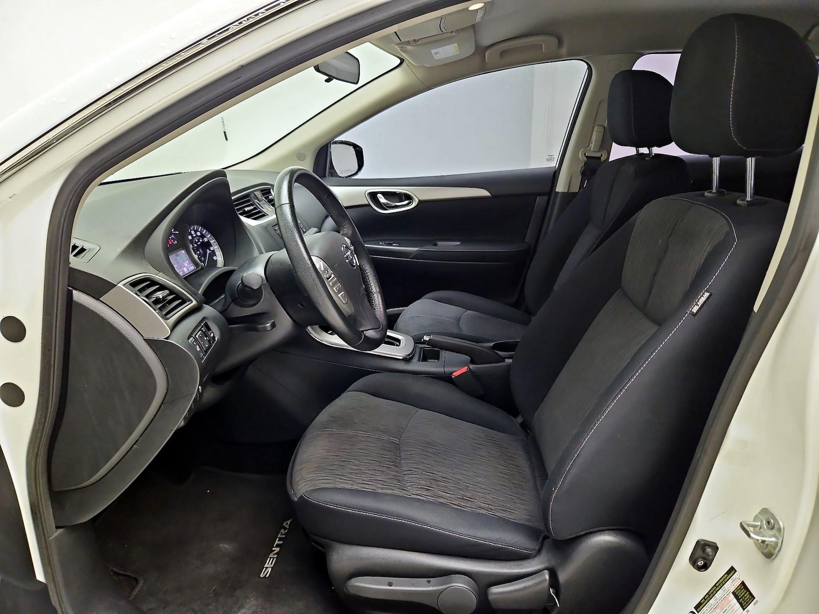 2015 Nissan Sentra SV - Photo 12