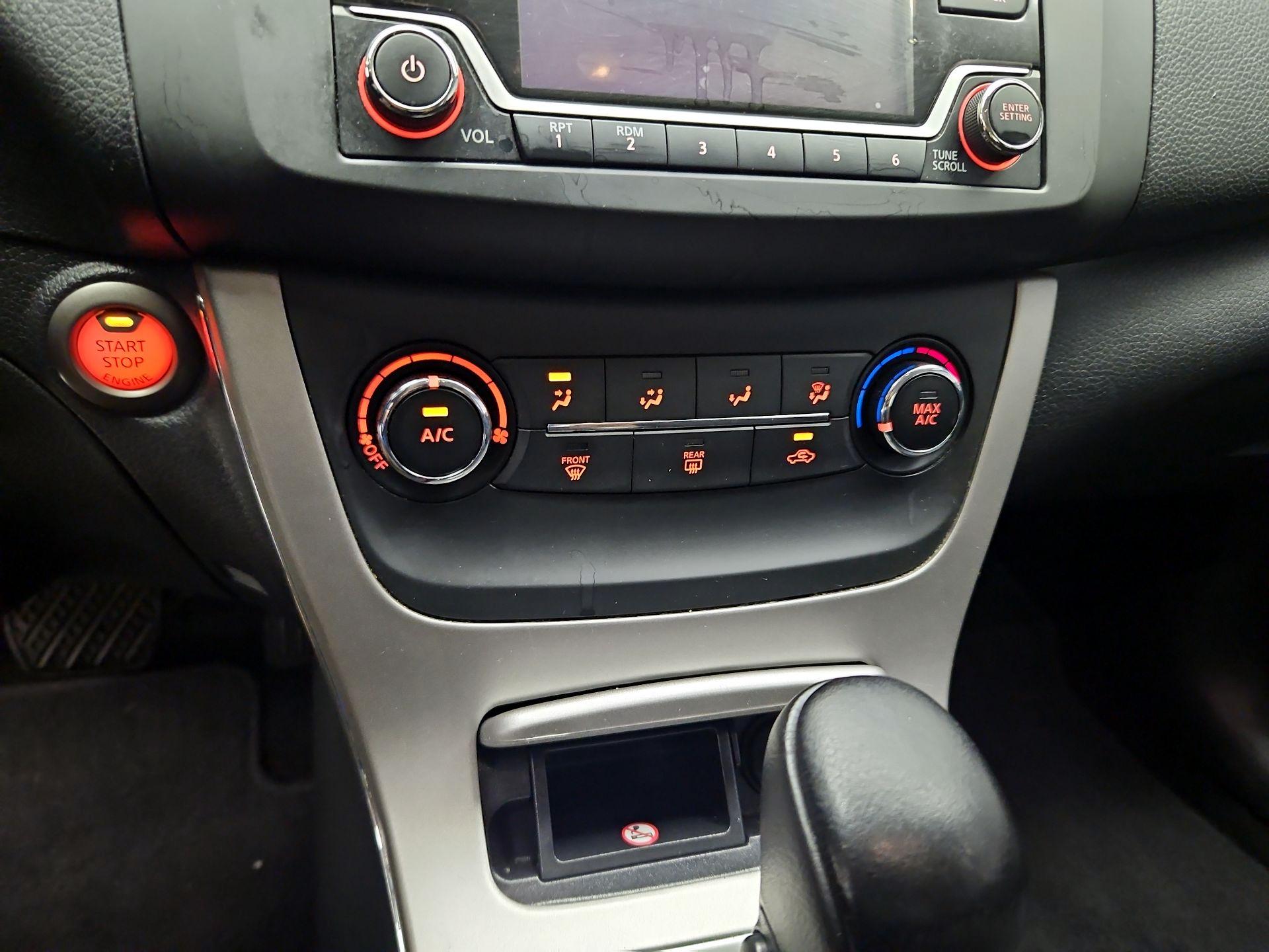 Thumbnail: 2015 Nissan Sentra - 16
