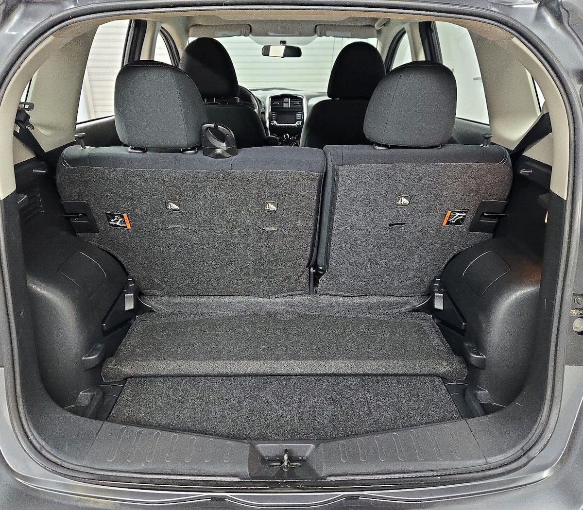 Trunk/Cargo (Seats Up)