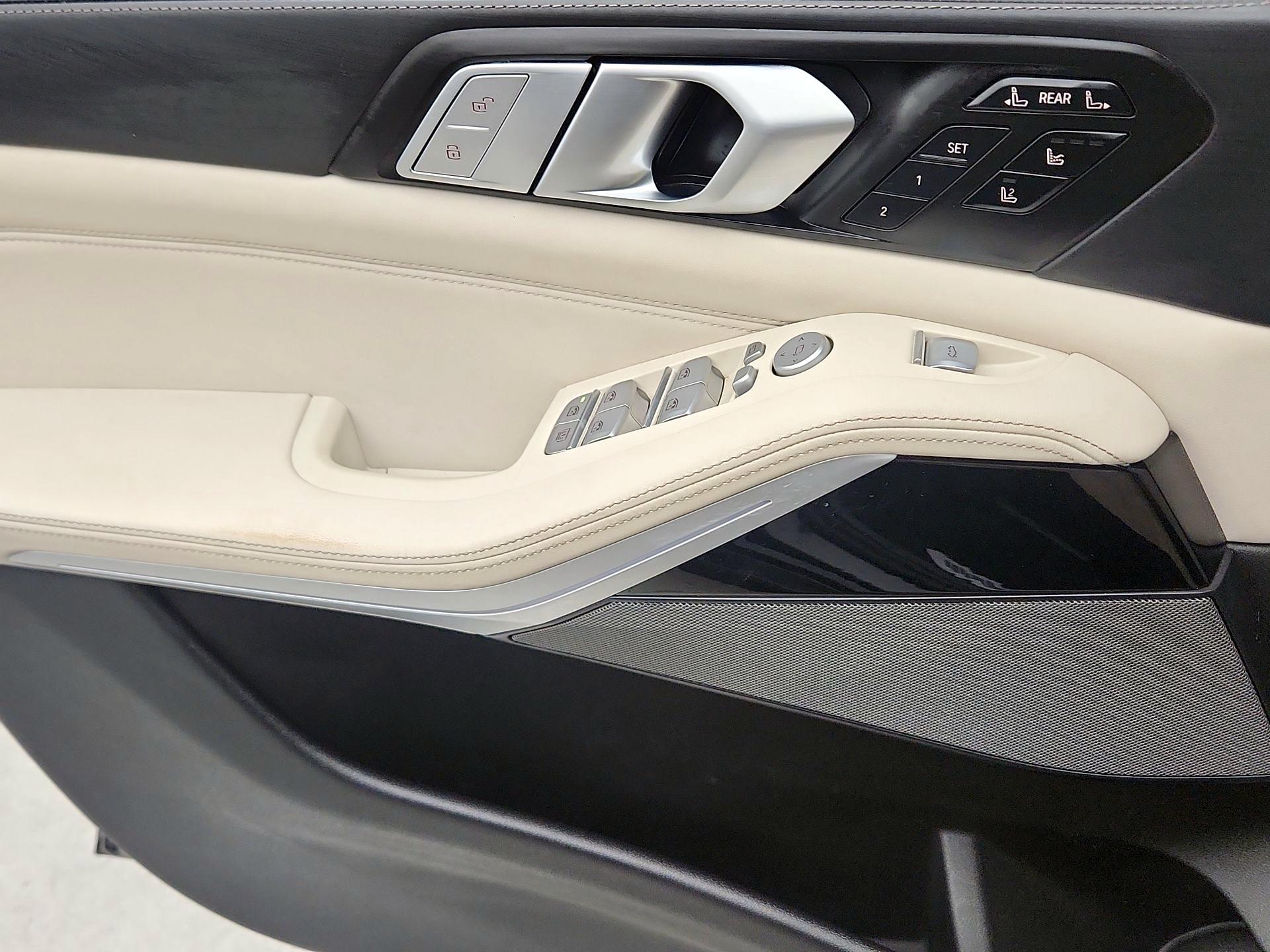 Thumbnail: 2022 BMW X7 - 12