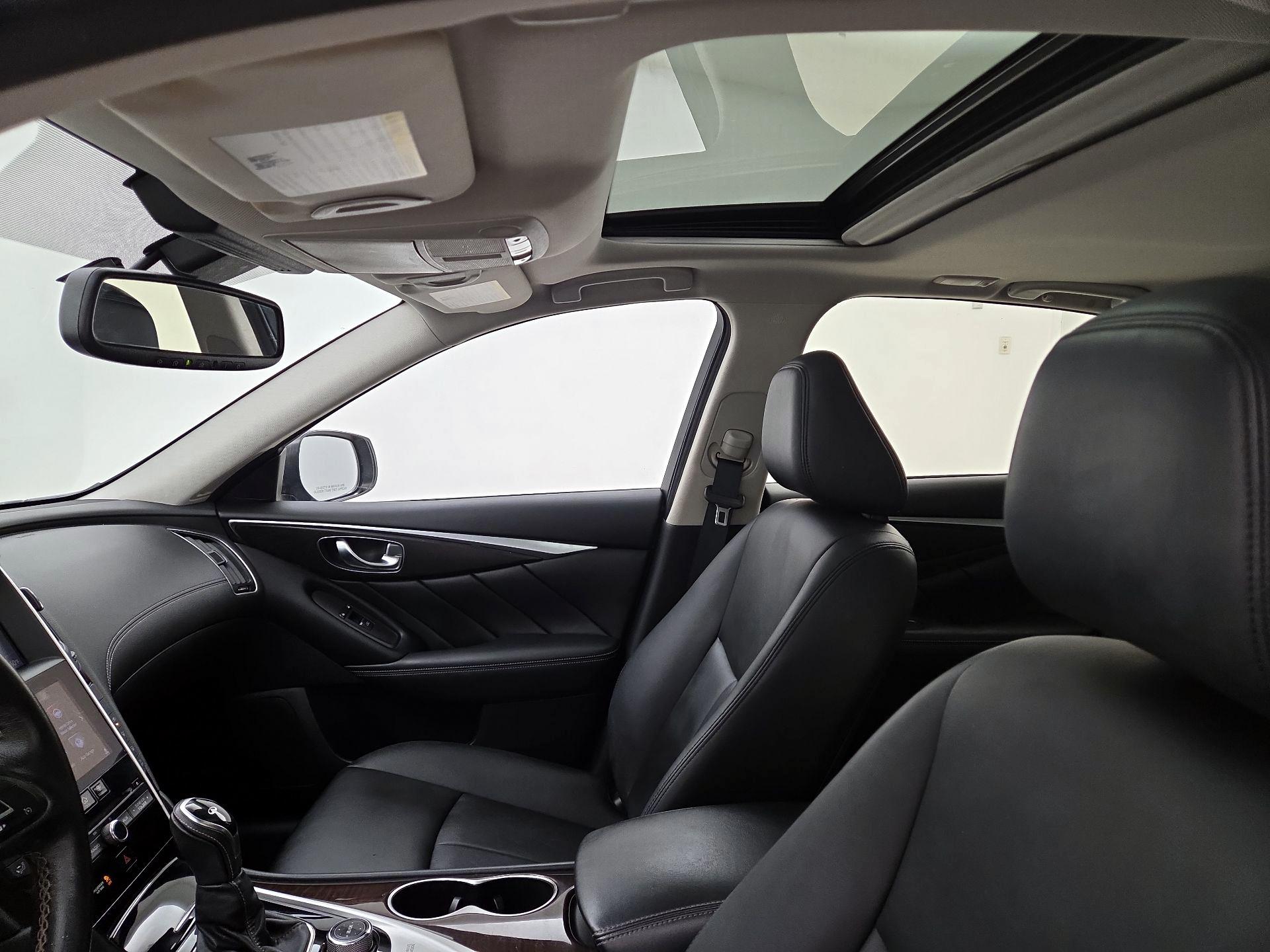 Thumbnail: 2019 INFINITI Q50 - 18