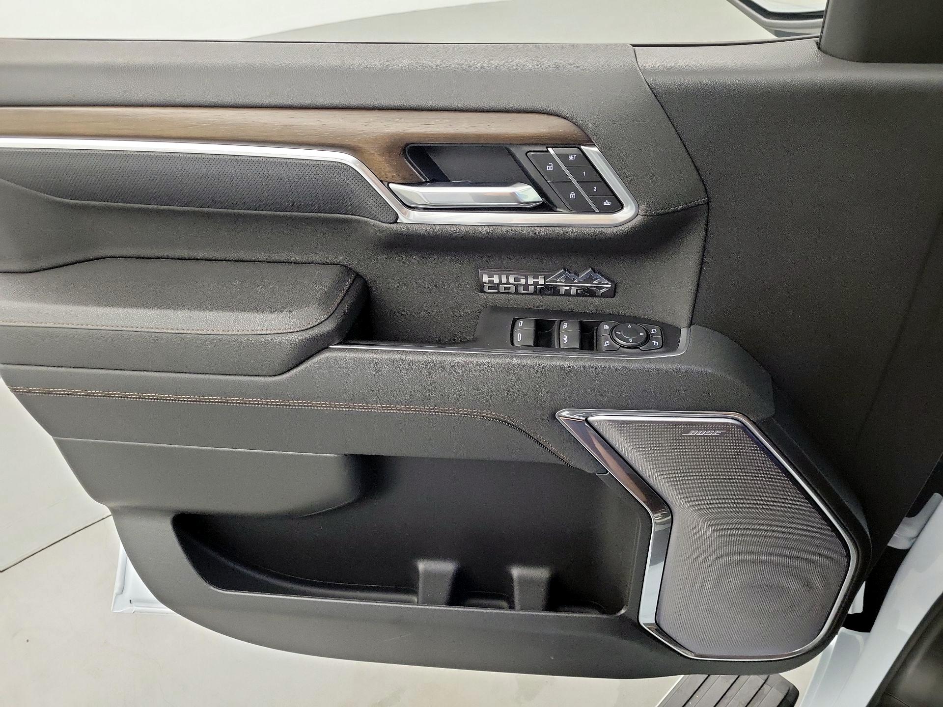 Thumbnail: 2026 Chevrolet Silverado 1500 - 12