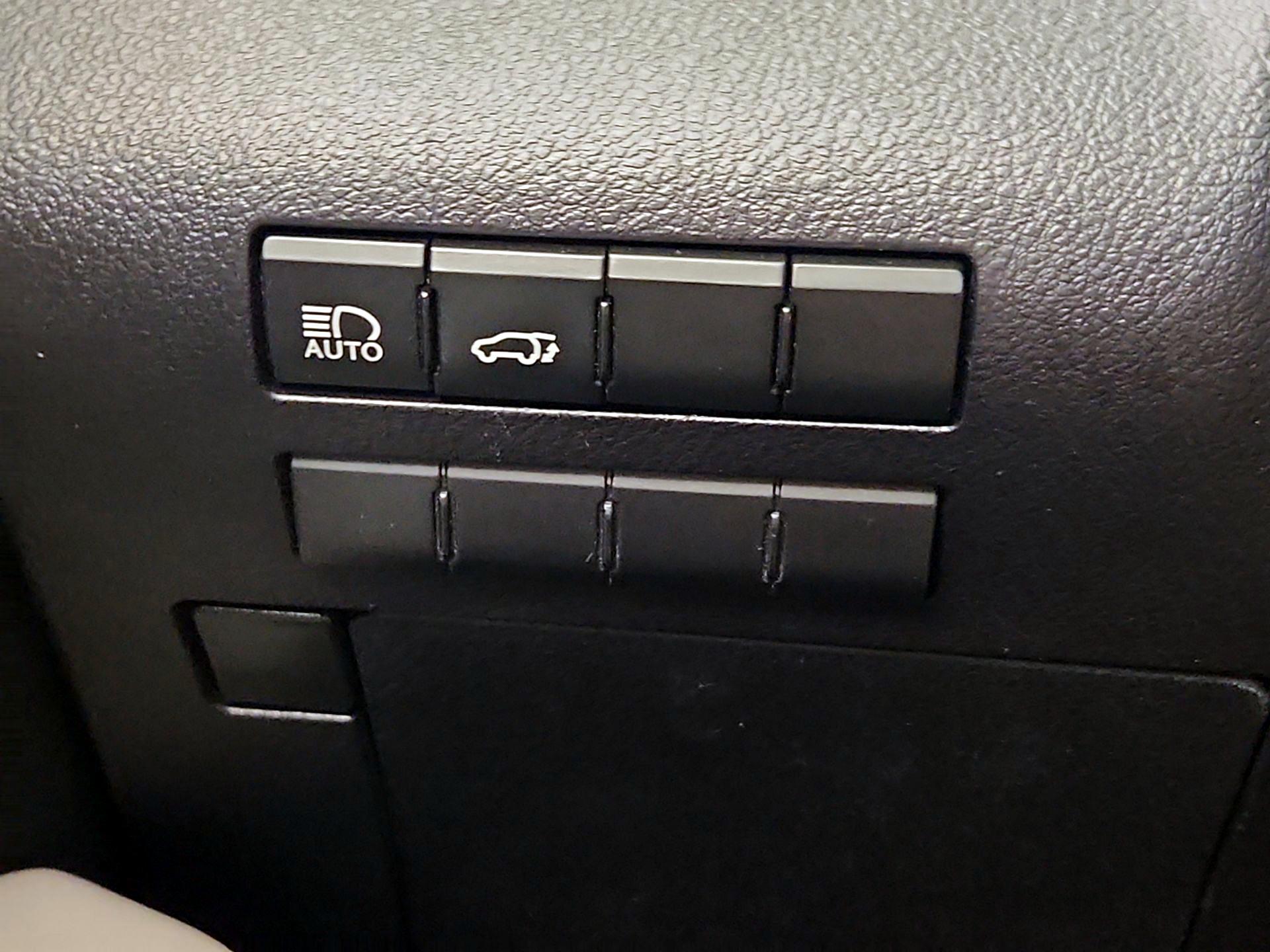 Thumbnail: 2020 Lexus RX - 13