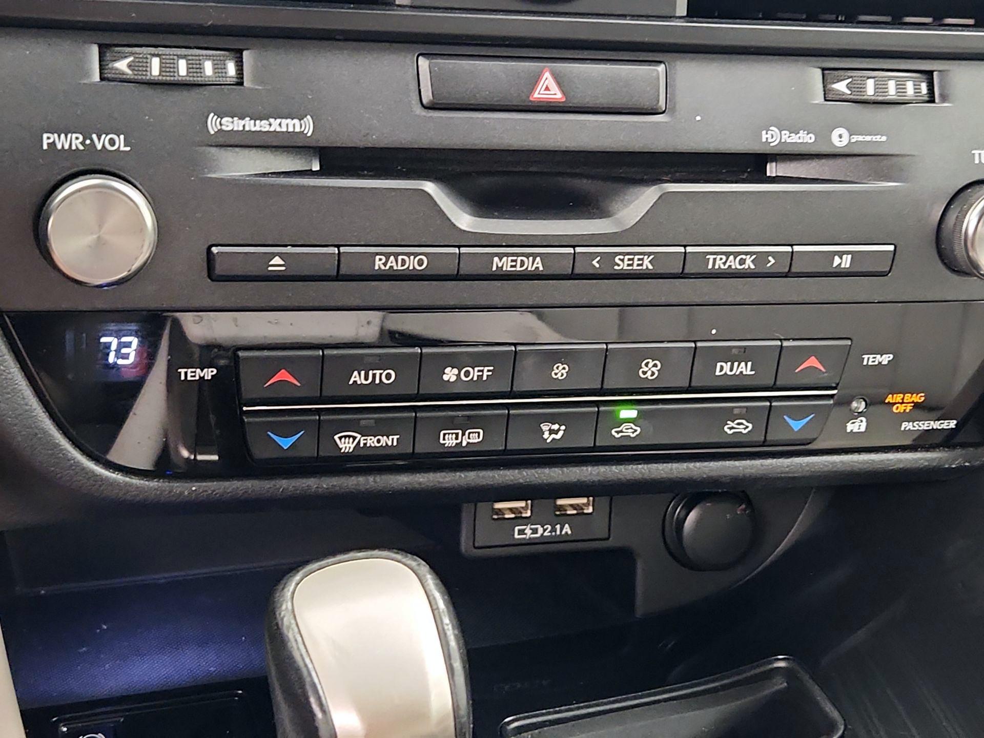 Thumbnail: 2020 Lexus RX - 16