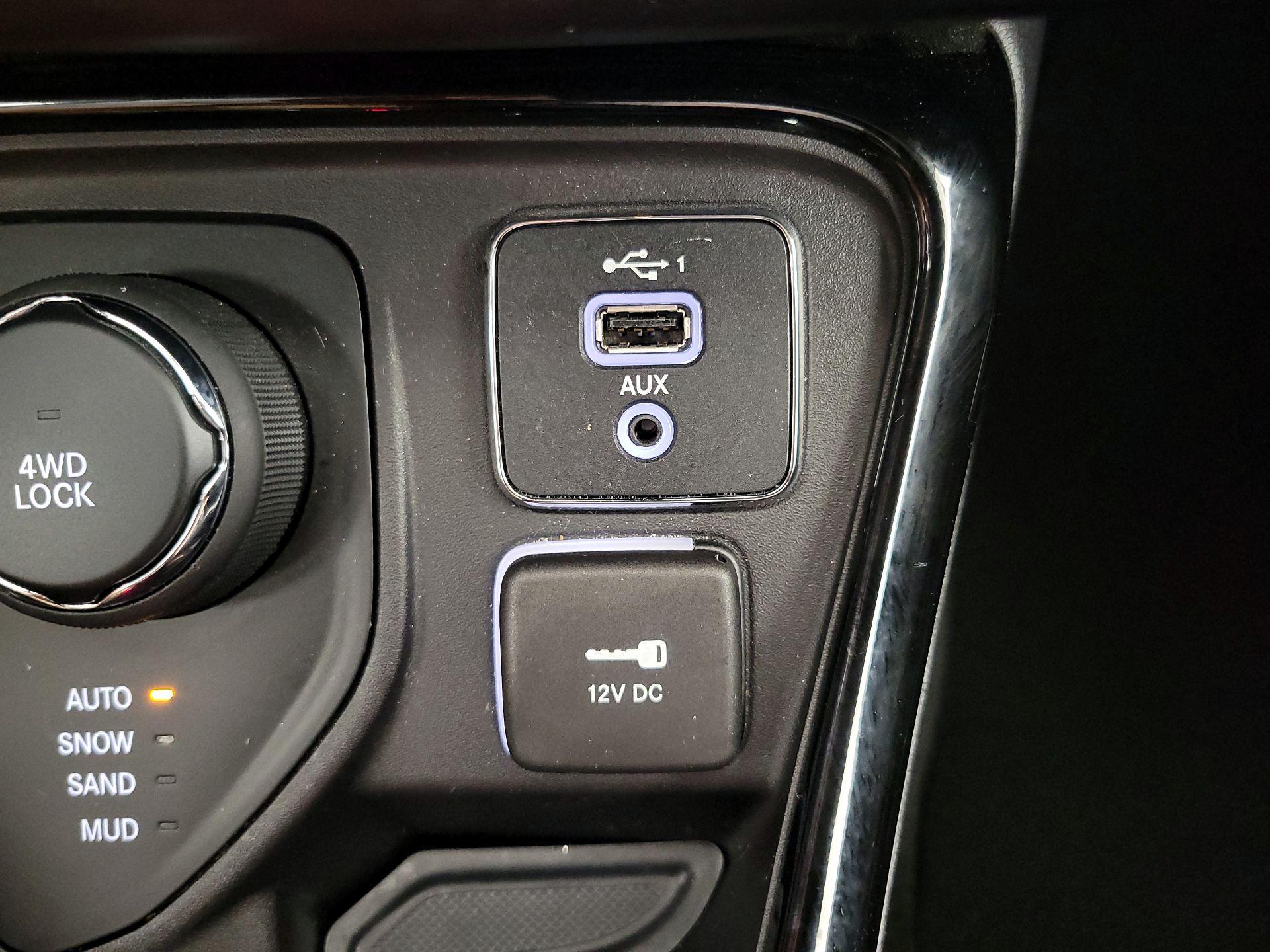 Thumbnail: 2019 Jeep Compass - 18
