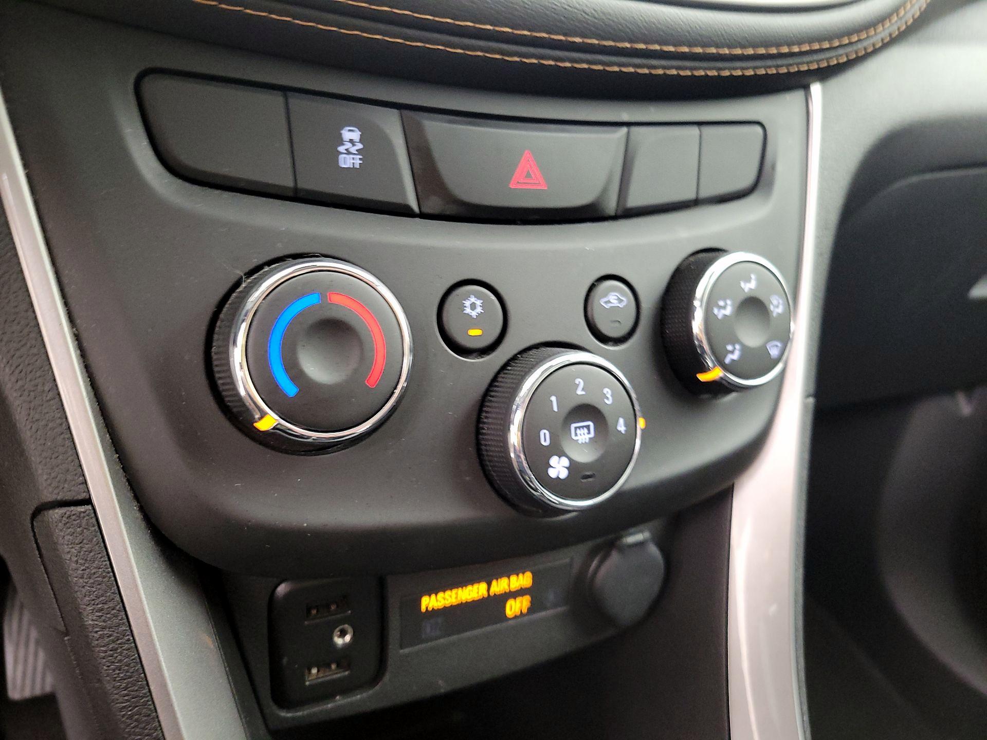 Thumbnail: 2019 Chevrolet Trax - 16