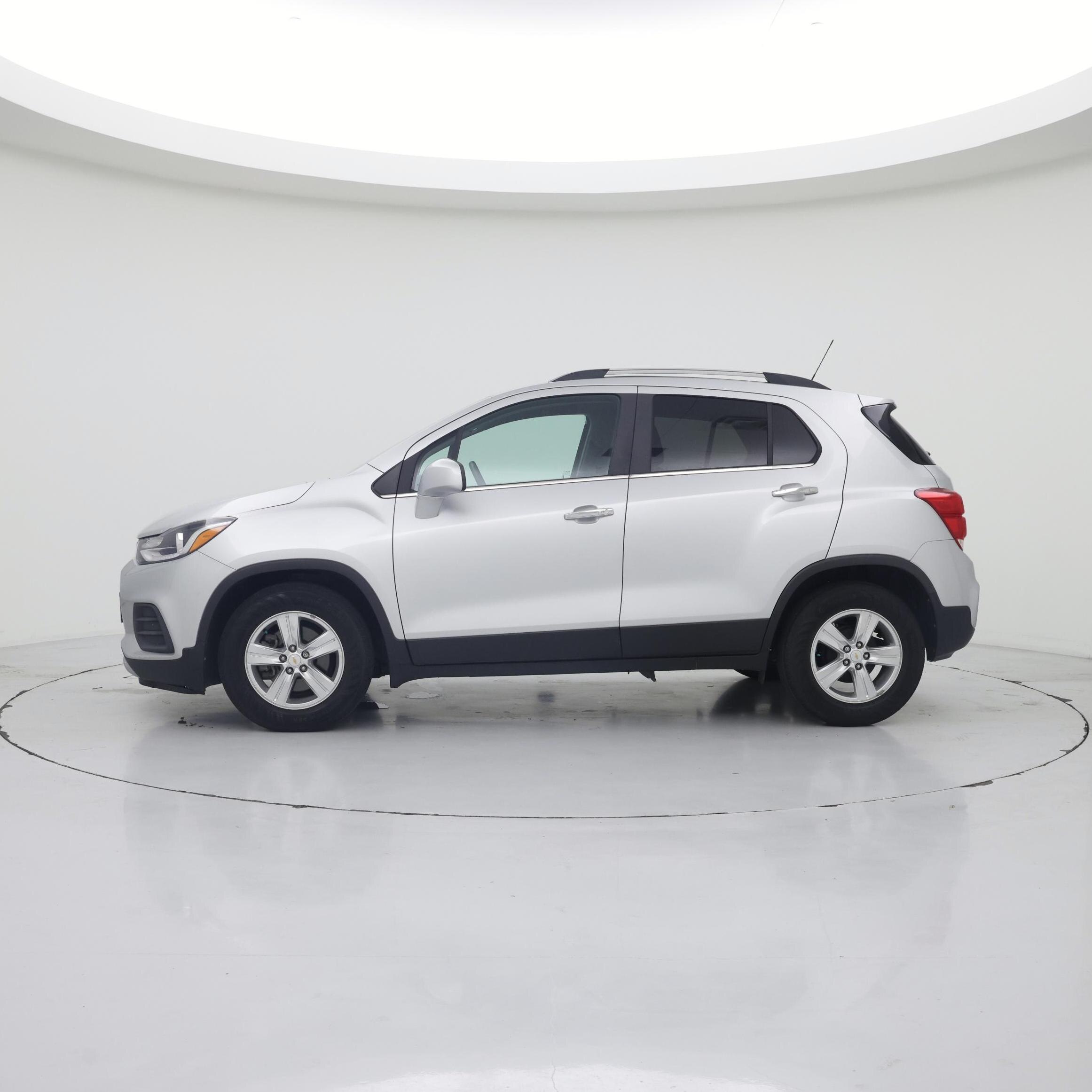 Thumbnail: 2019 Chevrolet Trax - 3
