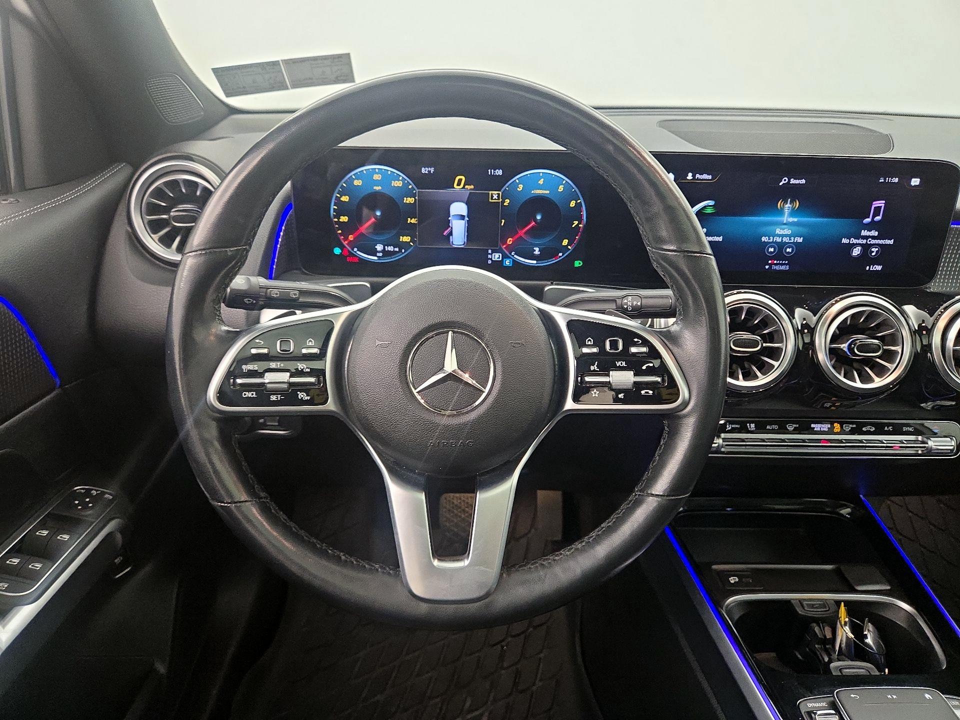 Thumbnail: 2022 Mercedes-Benz GLB - 10