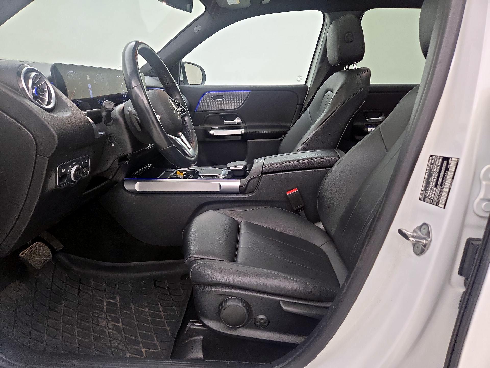 Thumbnail: 2022 Mercedes-Benz GLB - 11