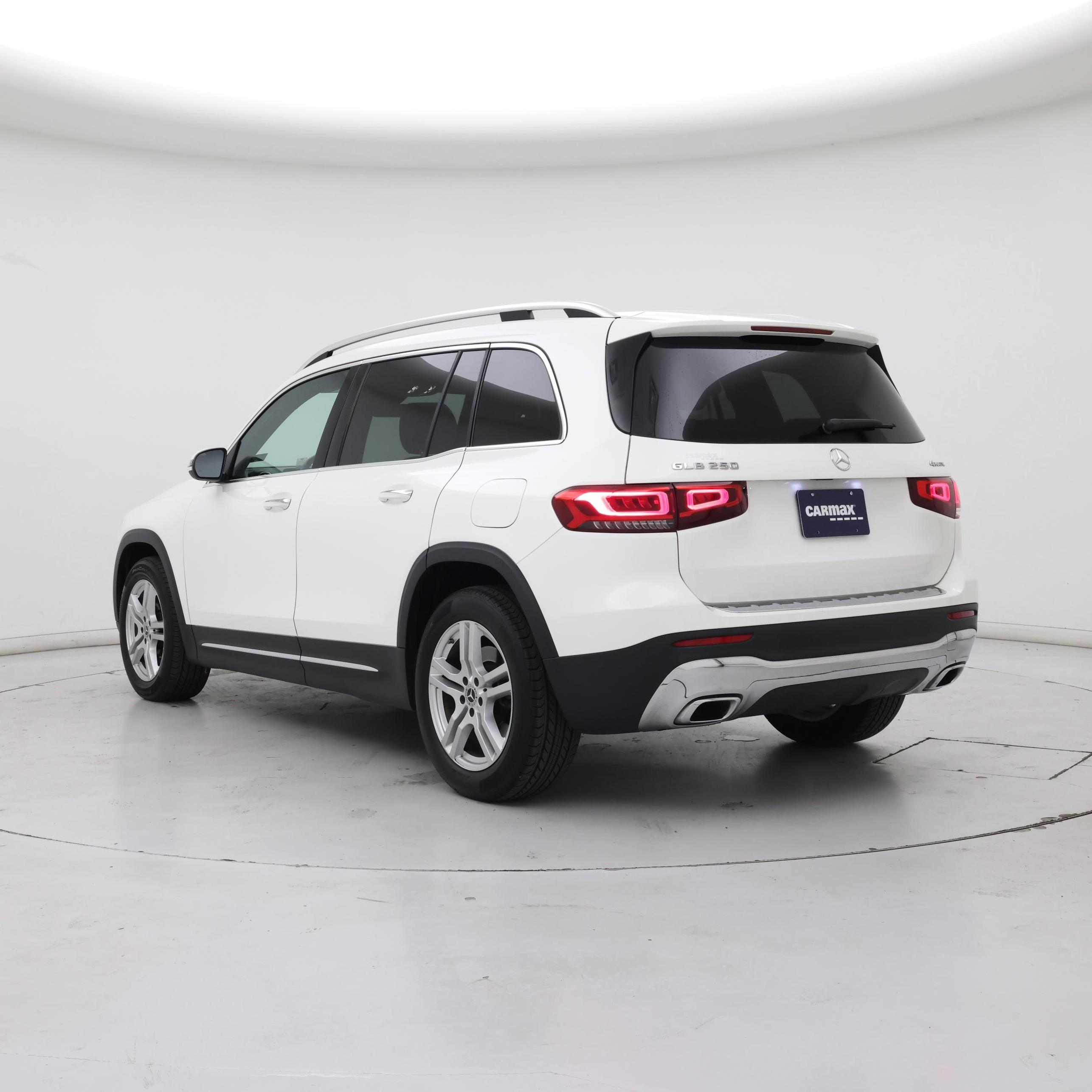 Thumbnail: 2022 Mercedes-Benz GLB - 2