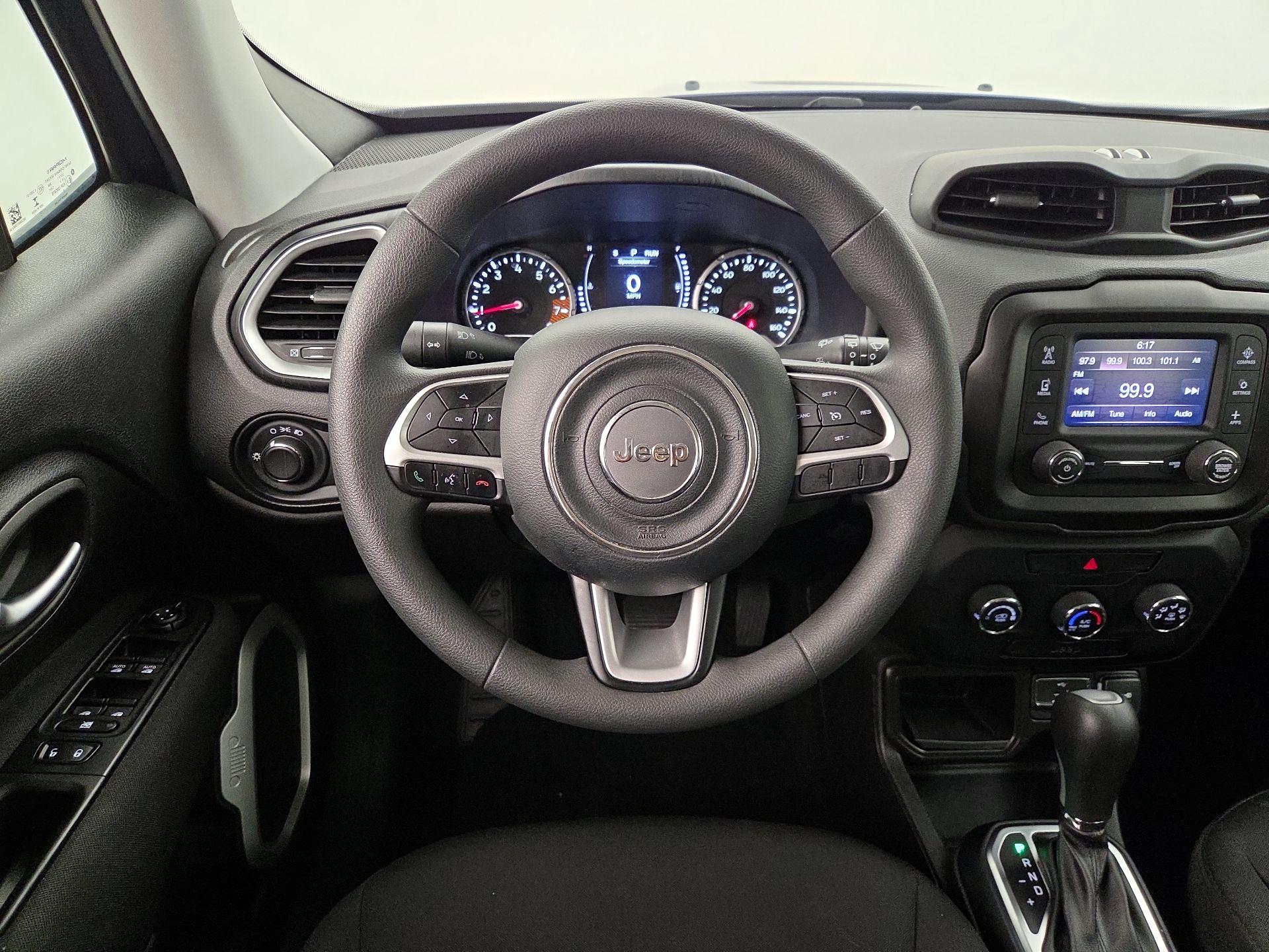 Thumbnail: 2020 Jeep Renegade - 10