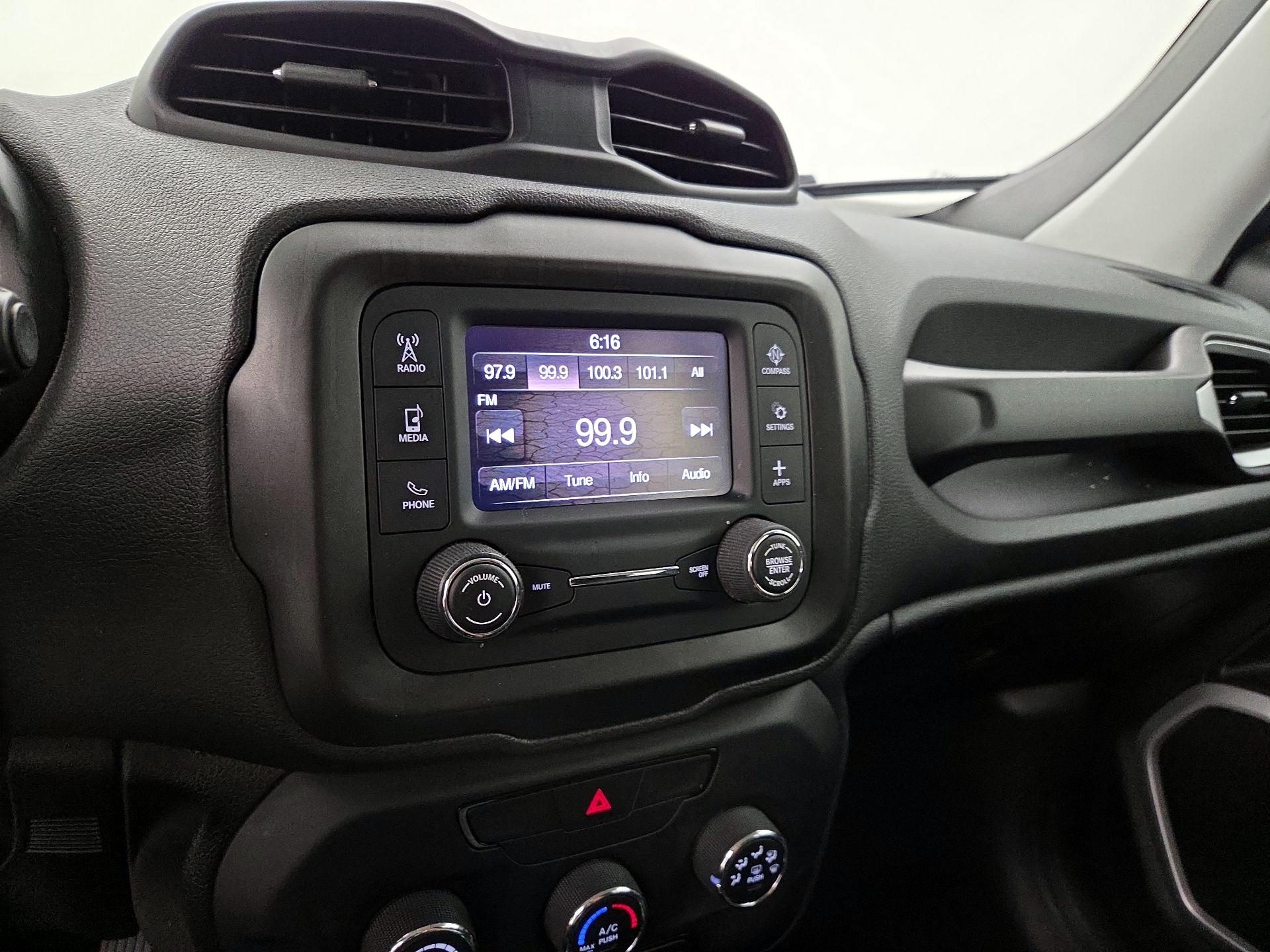 Thumbnail: 2020 Jeep Renegade - 15