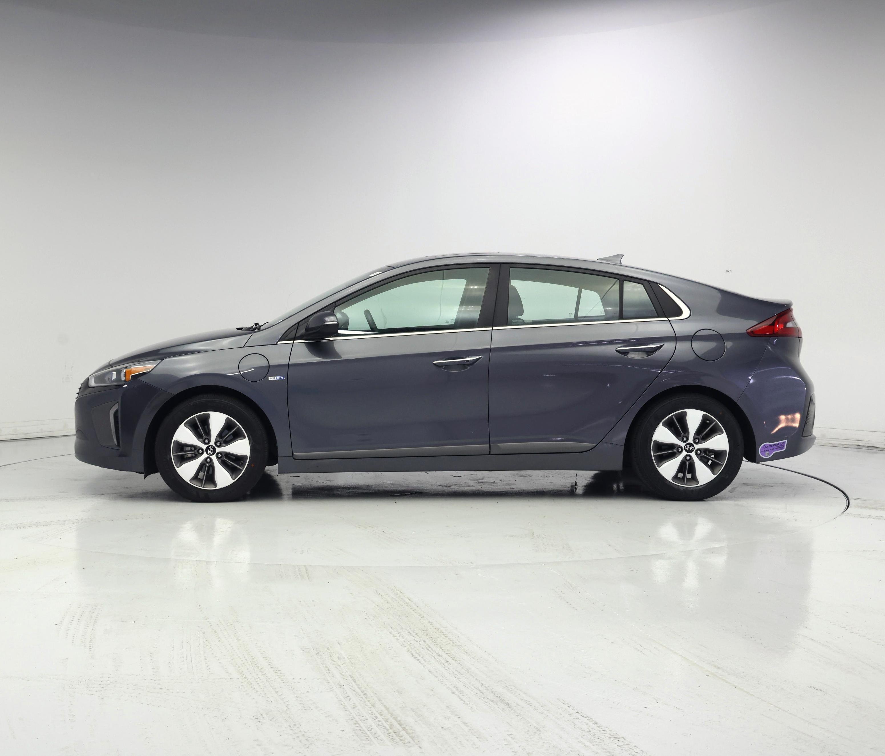 Thumbnail: 2019 Hyundai Ioniq - 3