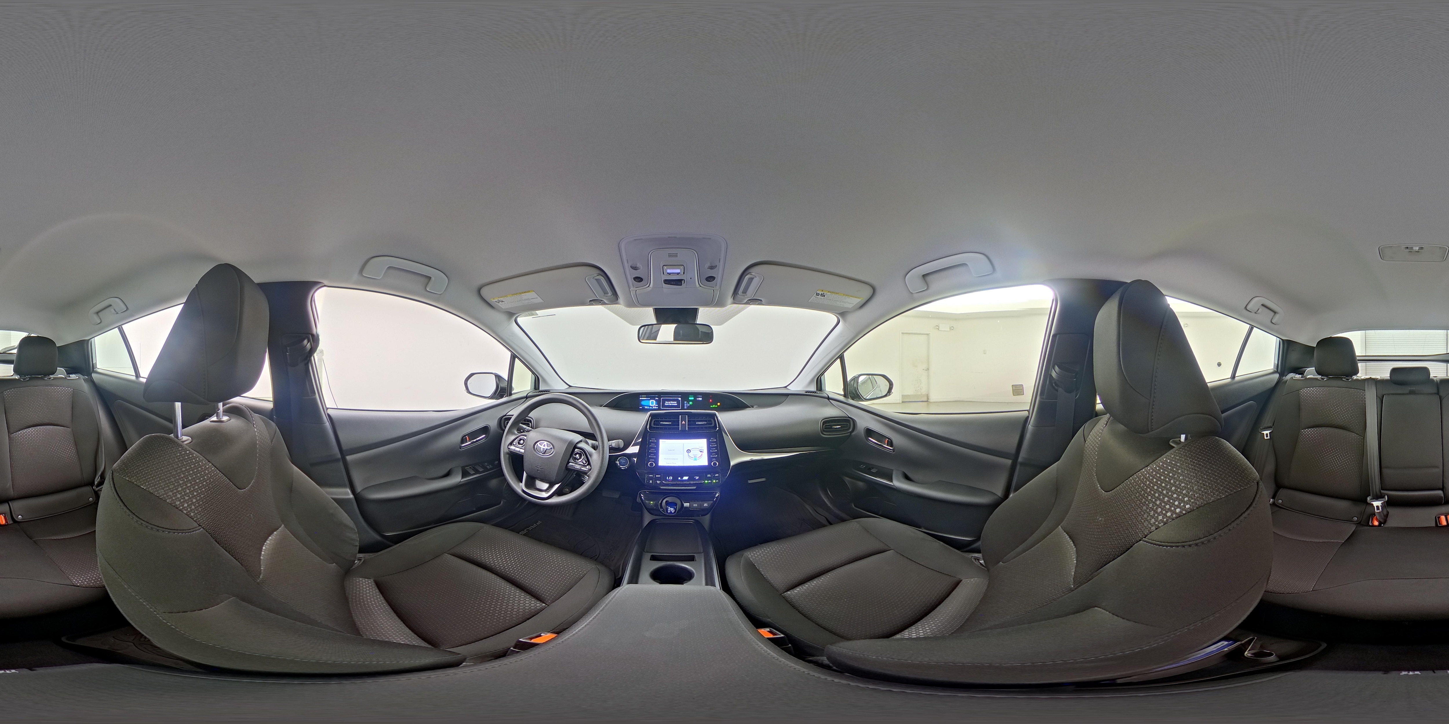 2020 Toyota Prius LE - Photo 25