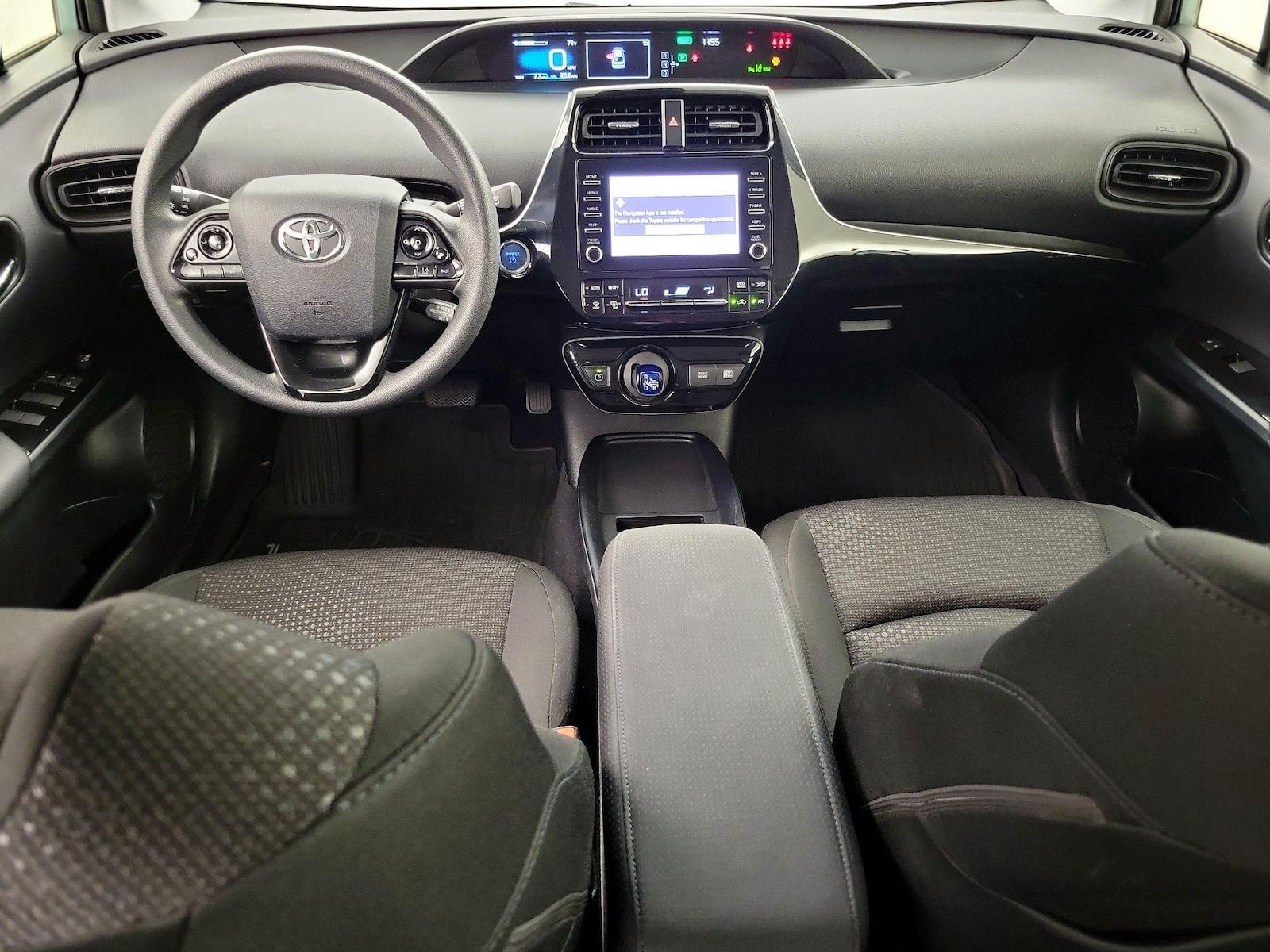 2020 Toyota Prius LE - Photo 10