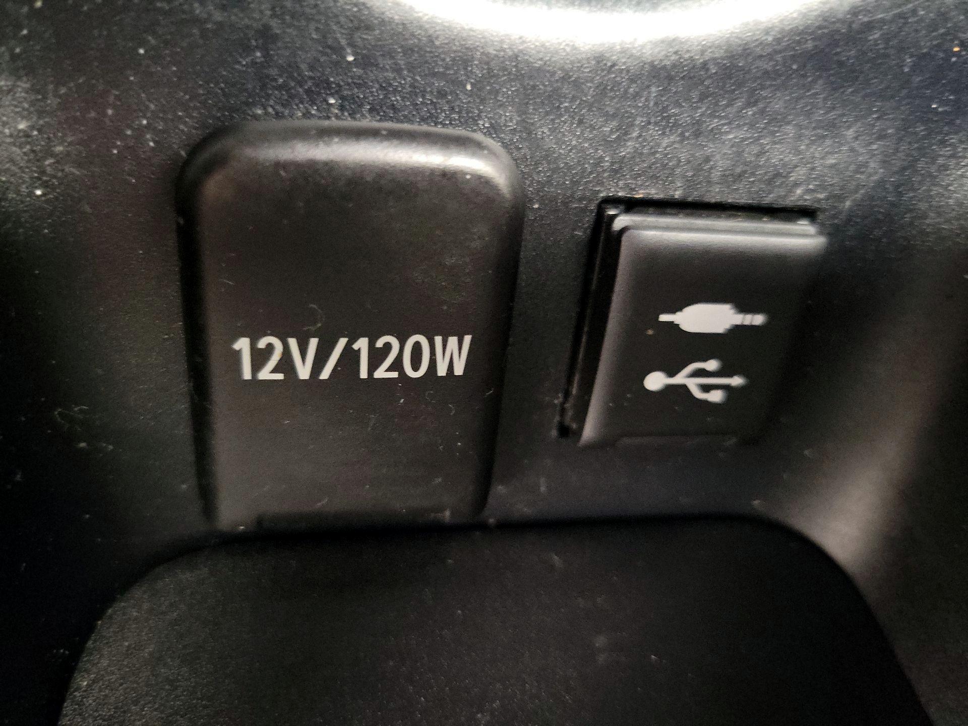 Thumbnail: 2020 Toyota Prius - 19