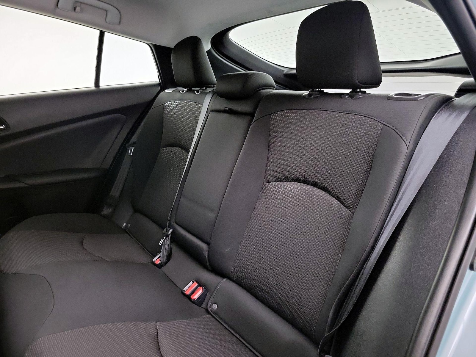 2020 Toyota Prius LE - Photo 21