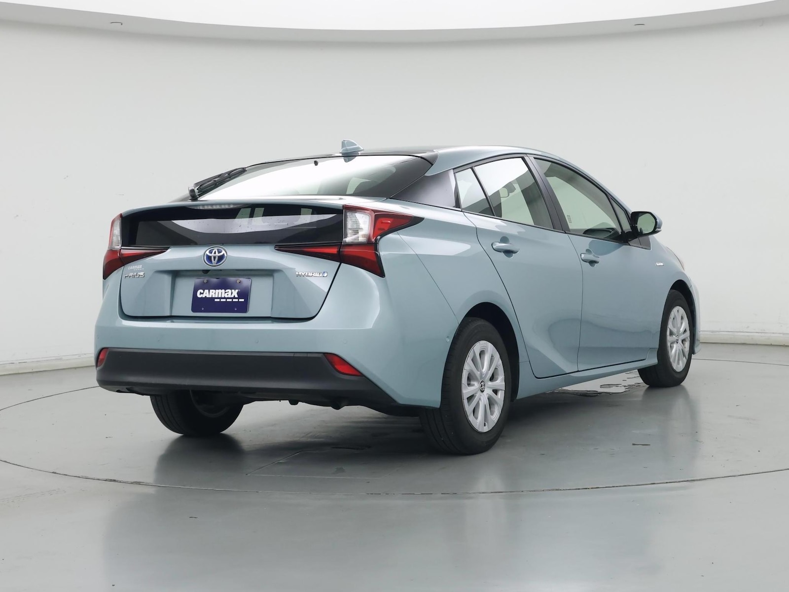 2020 Toyota Prius LE - Photo 9