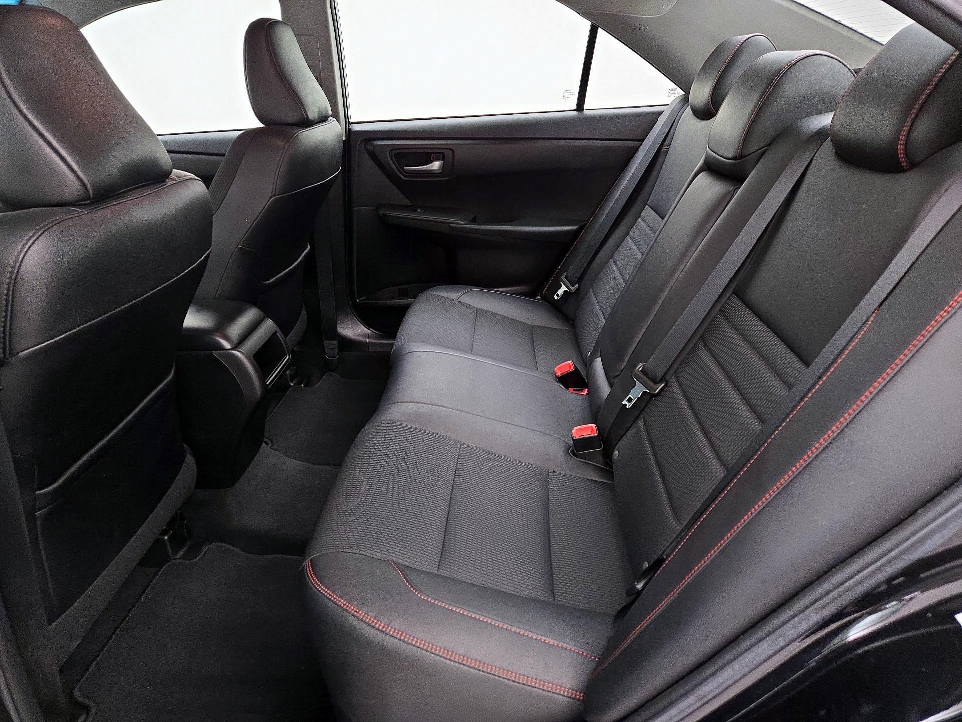 Thumbnail: 2016 Toyota Camry - 19