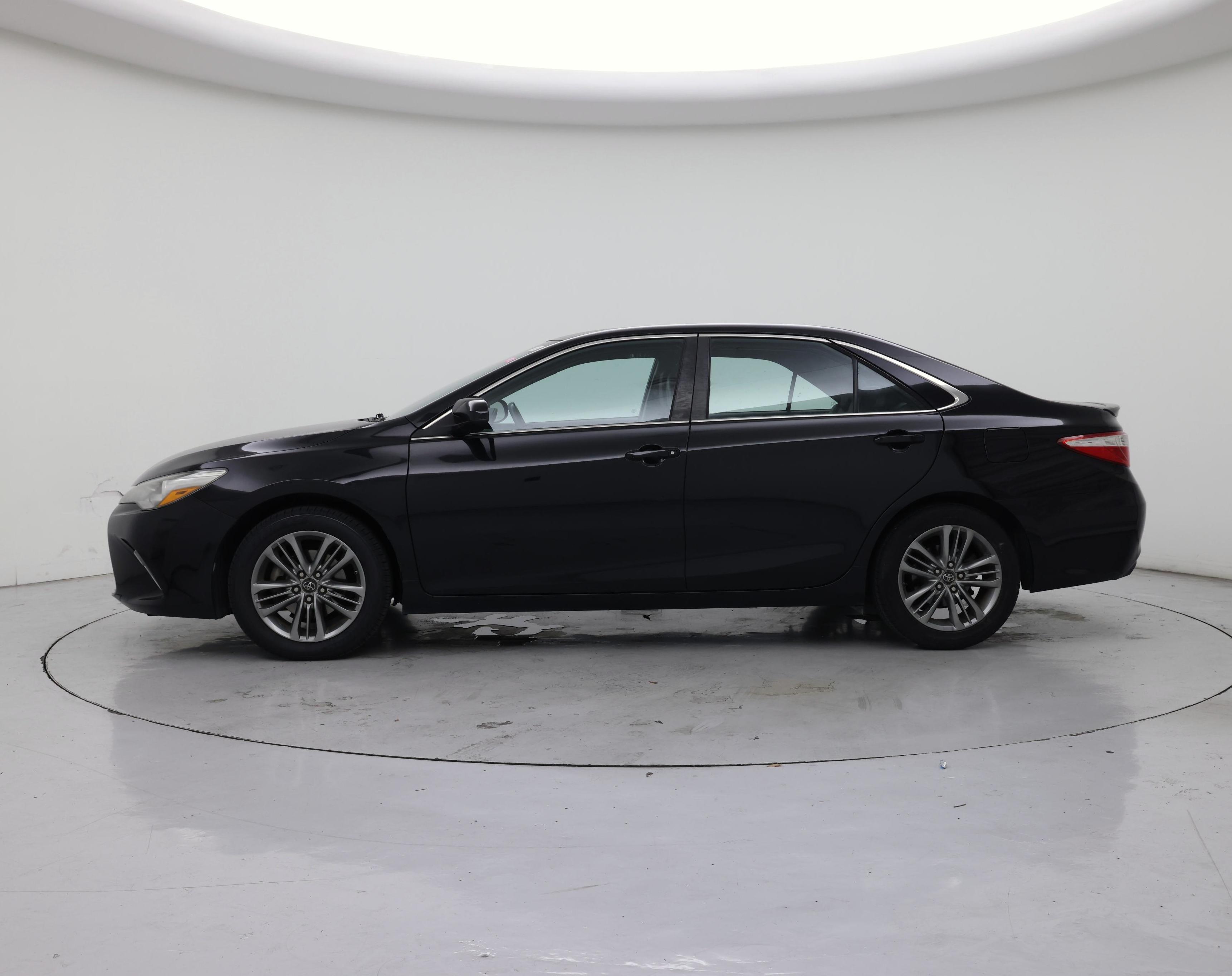 Thumbnail: 2016 Toyota Camry - 3