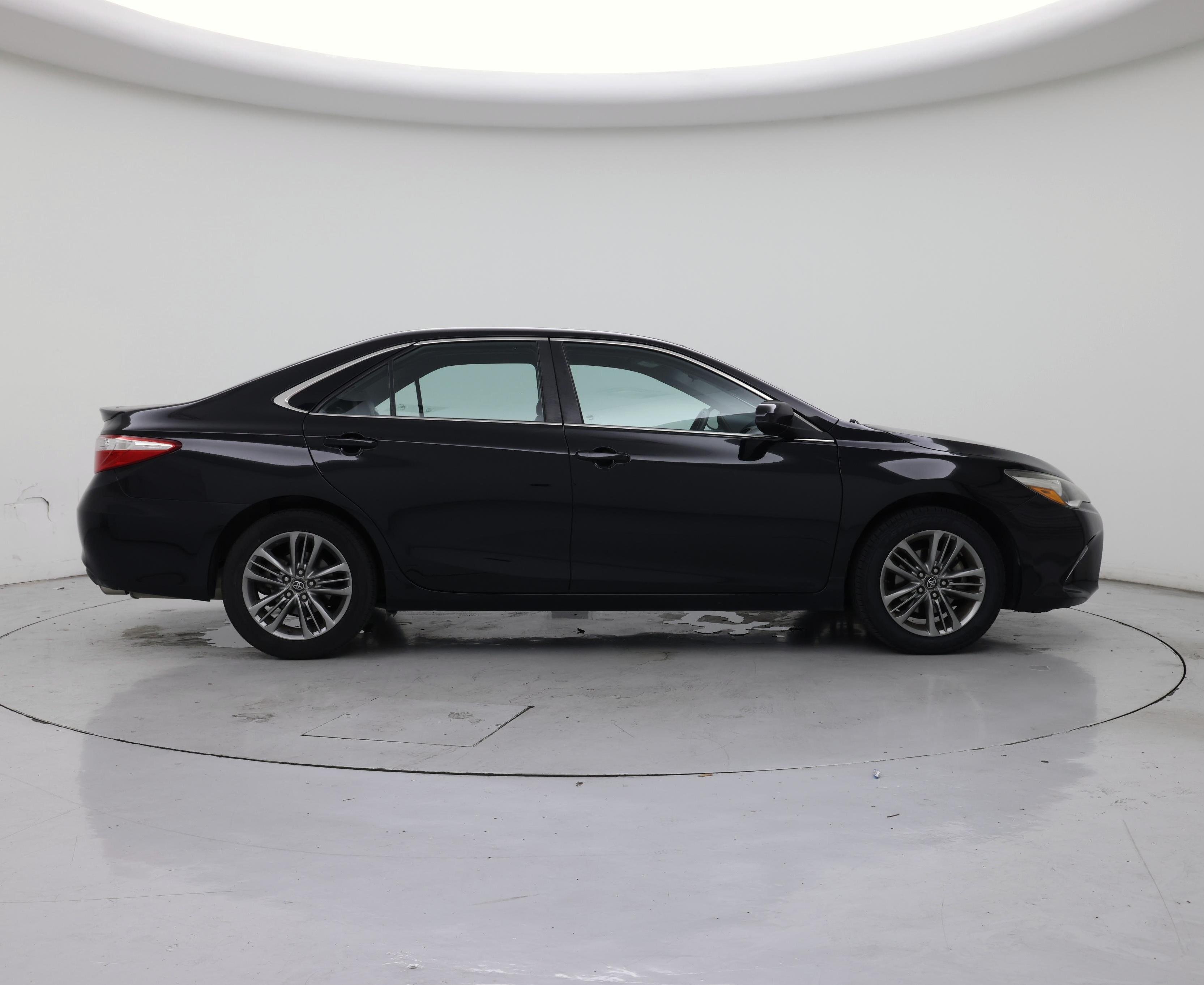 Thumbnail: 2016 Toyota Camry - 7