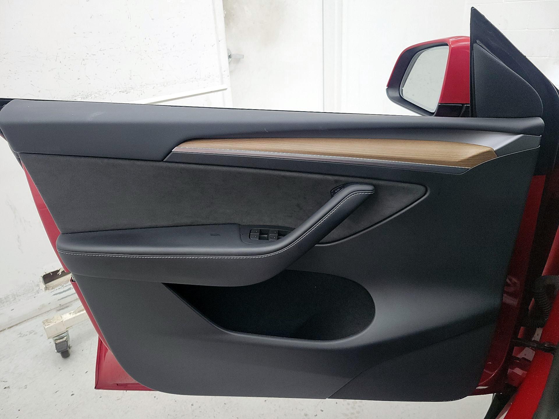 Thumbnail: 2023 Tesla Model Y - 12
